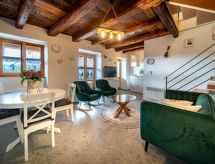 Appartement Filumena: vrijstaand vakantiehuis met zeezicht op Rab, 500m van strand - thumbnail 5