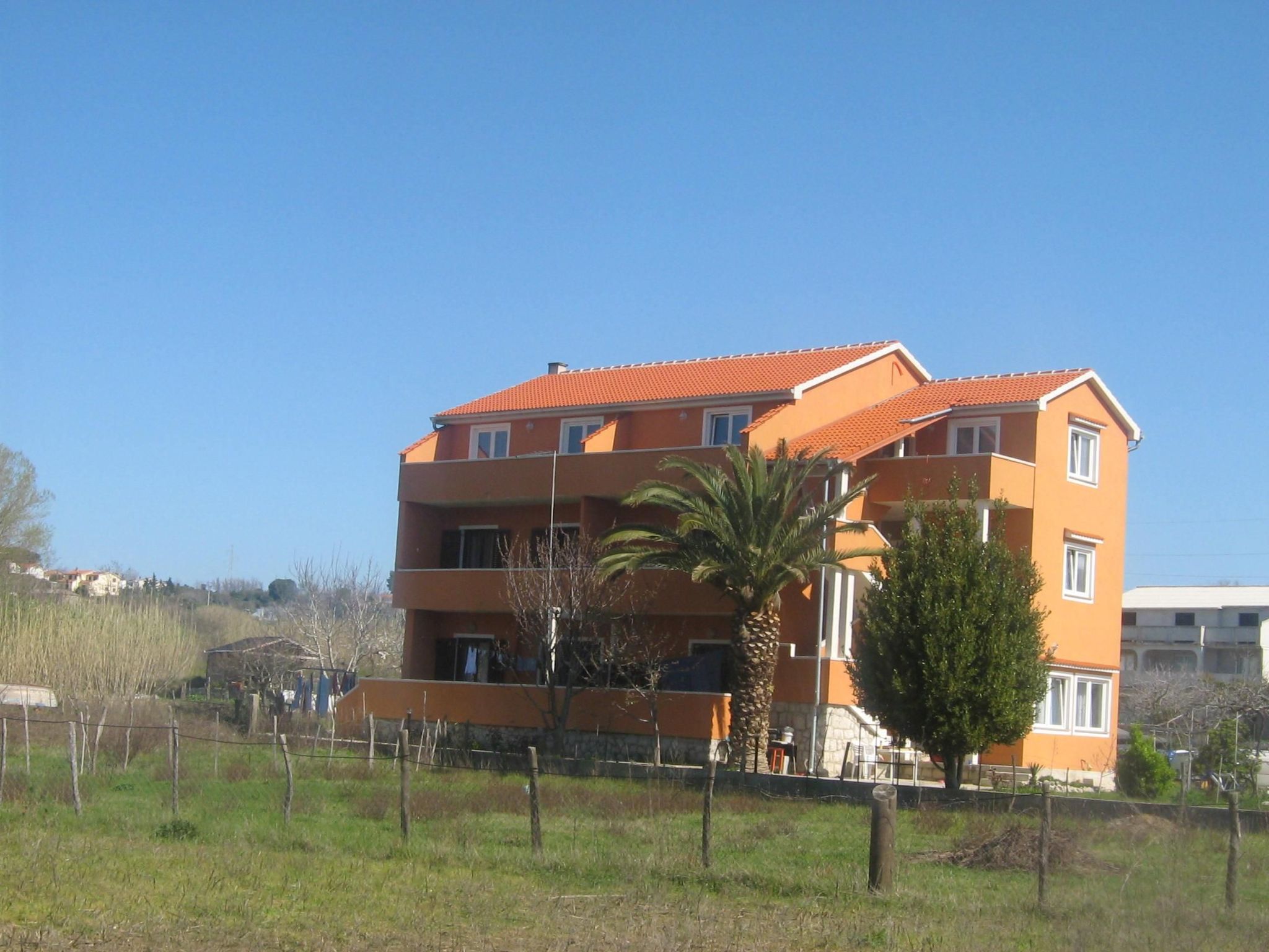 Zentrale Ferienwohnung mit Balkon