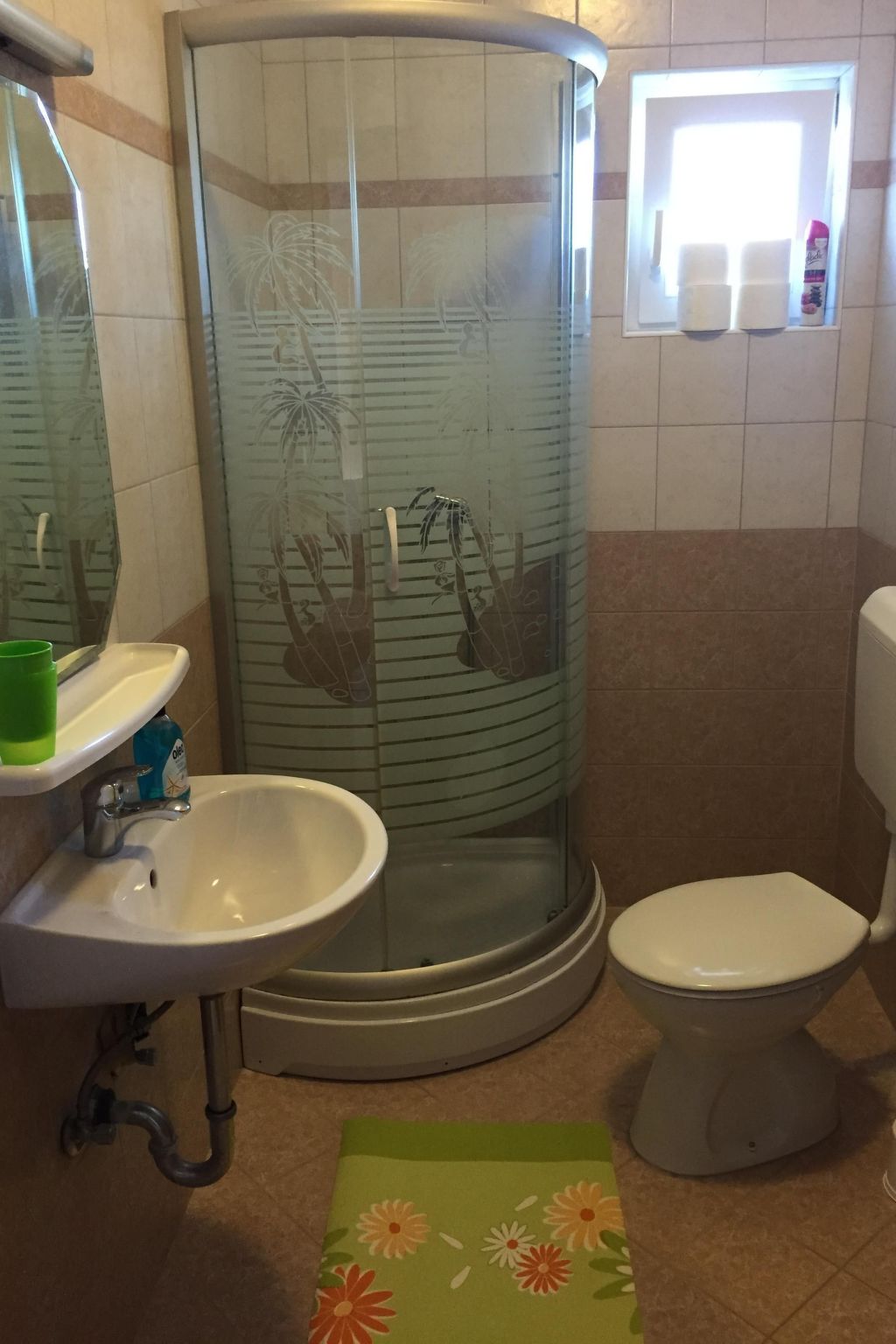 Zentrale Ferienwohnung mit Balkon-Inside