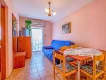 Appartement Delfin in Karlobag: zwembad, zeezicht en halfpension aan de Kvarner baai - thumbnail 6