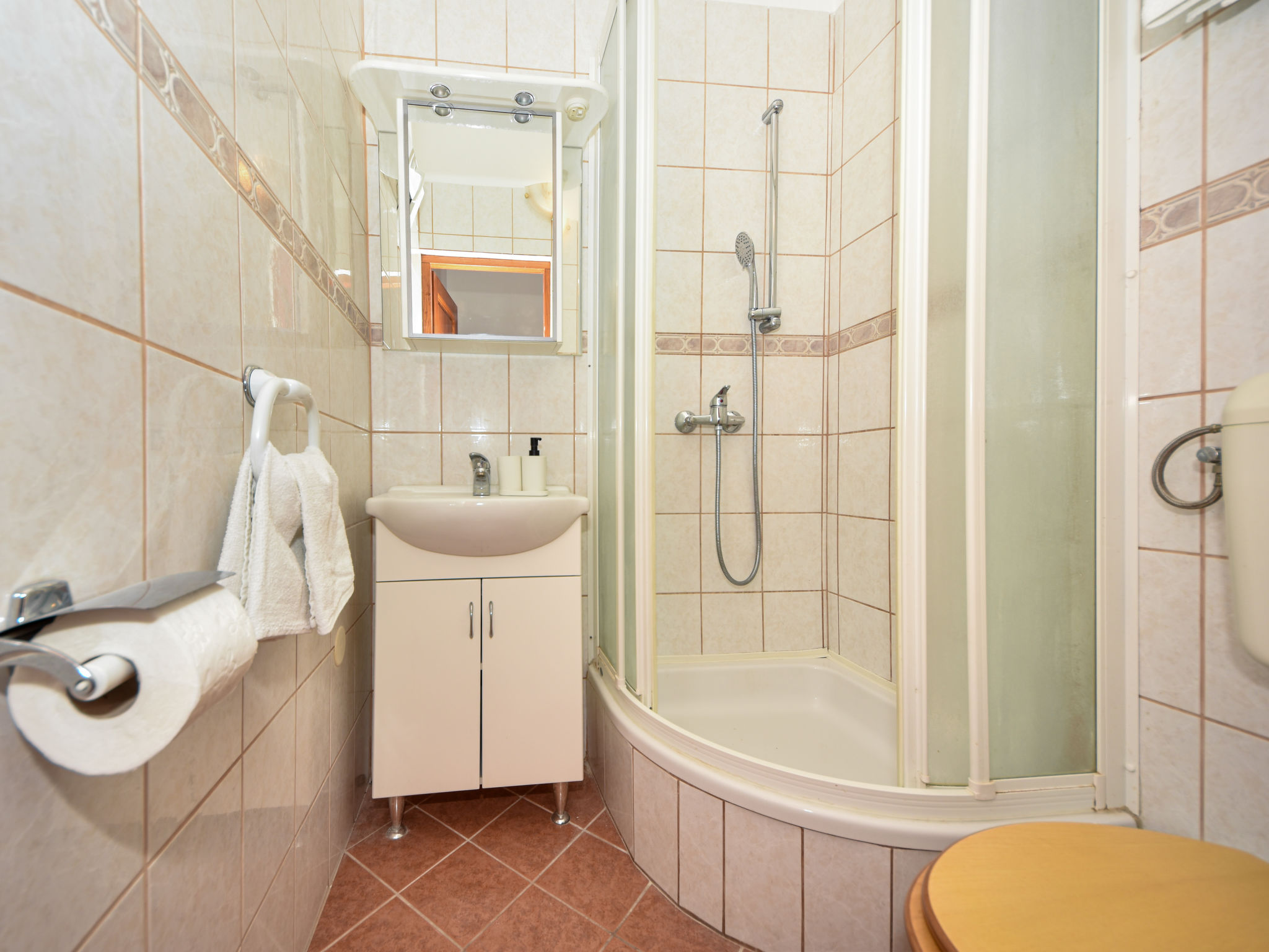 Appartement Delfin ***, Karlobag