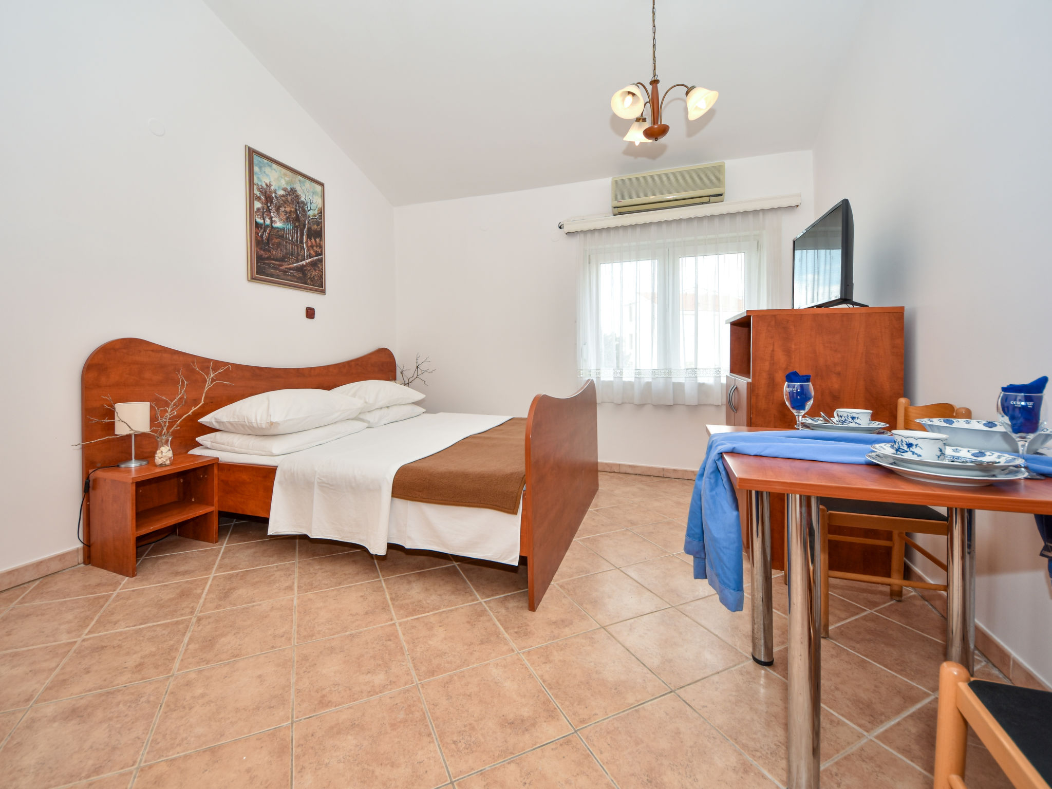 Appartement Delfin ***, Karlobag