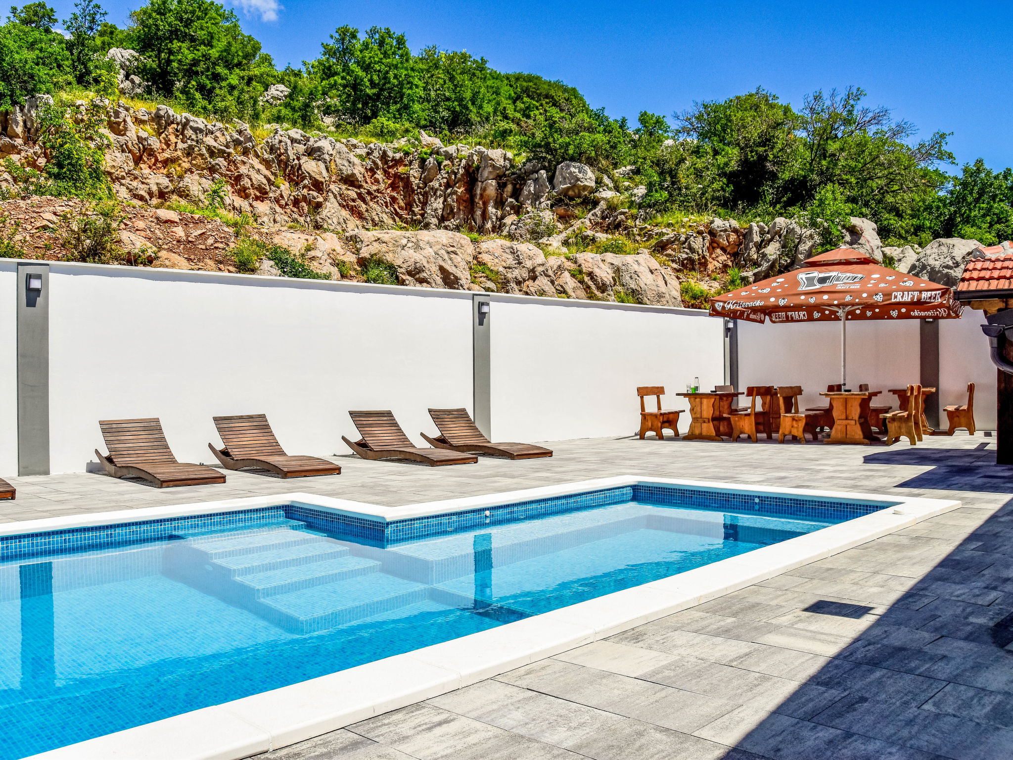 Vakantiehuis met zwembad in Karlobag (Kroatië) voor 4 personen