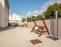 Steffano: Modern appartement direct aan zee in Karlobag, Kvarner baai - thumbnail 6