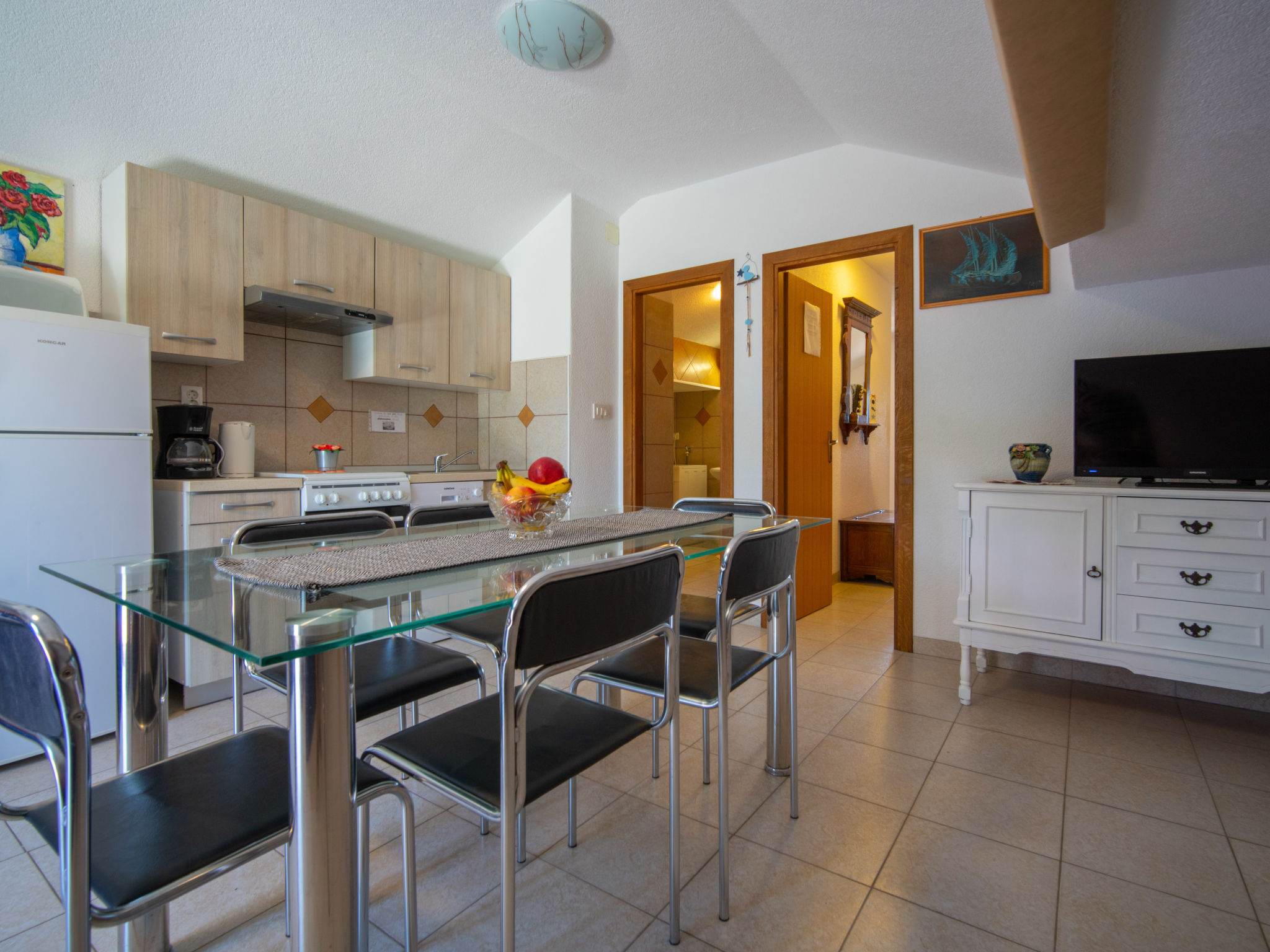 Kitchen / Dining Room
