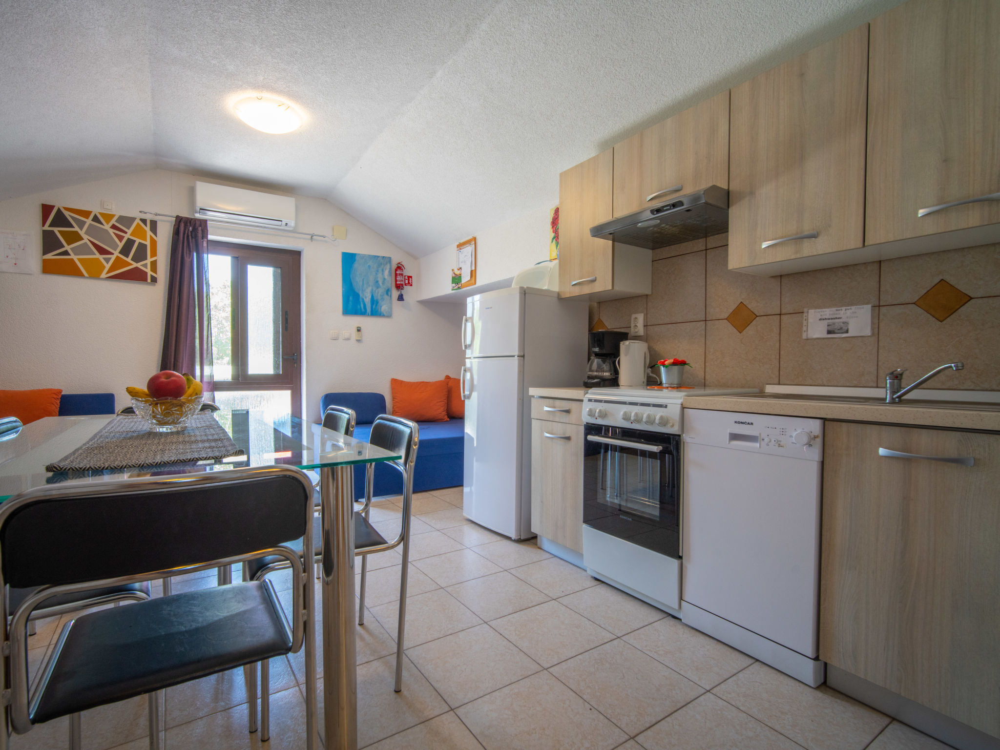 Kitchen / Dining Room