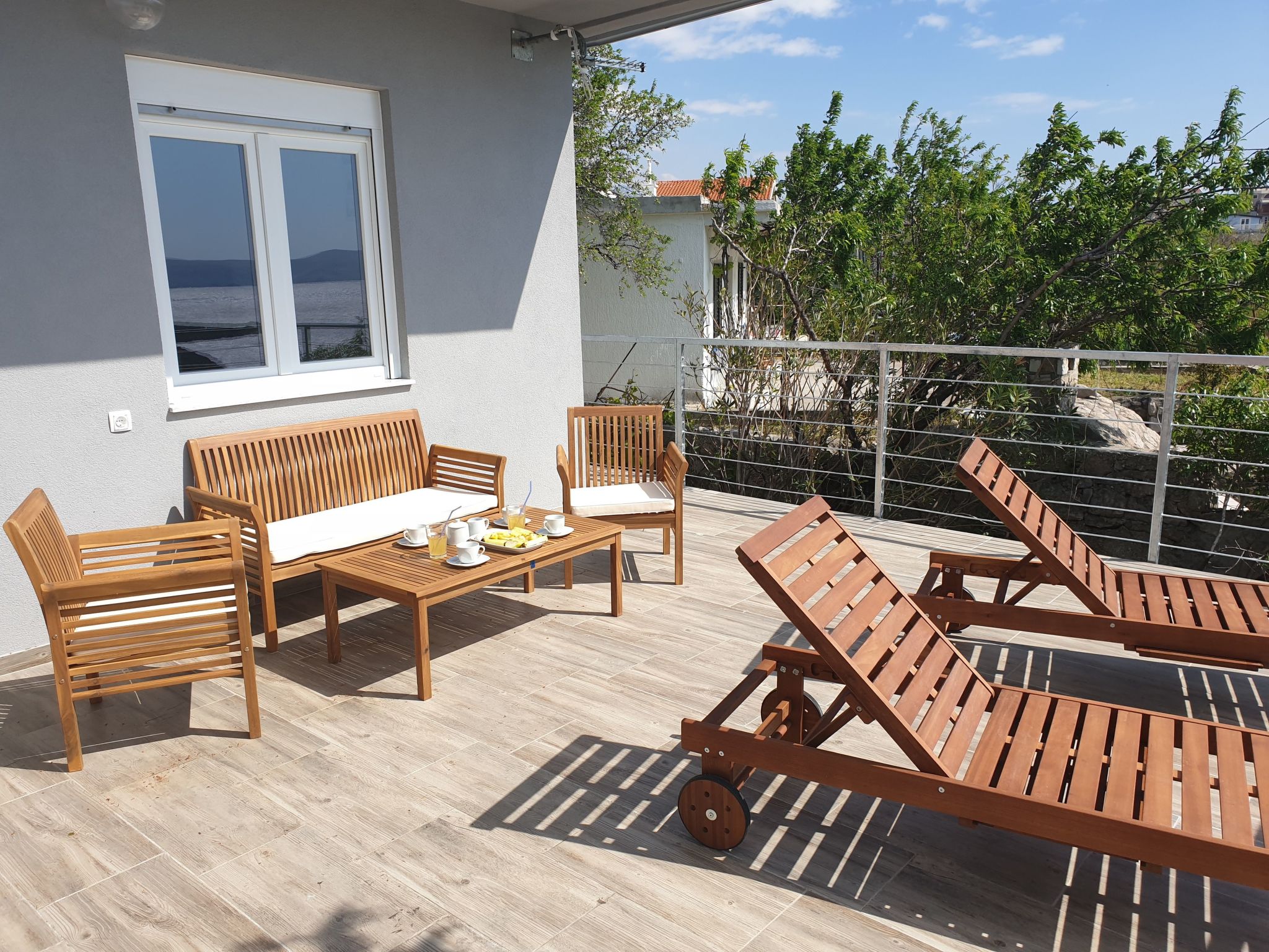 Wohnung in Cesarica mit Privater Terrasse-Draußen
