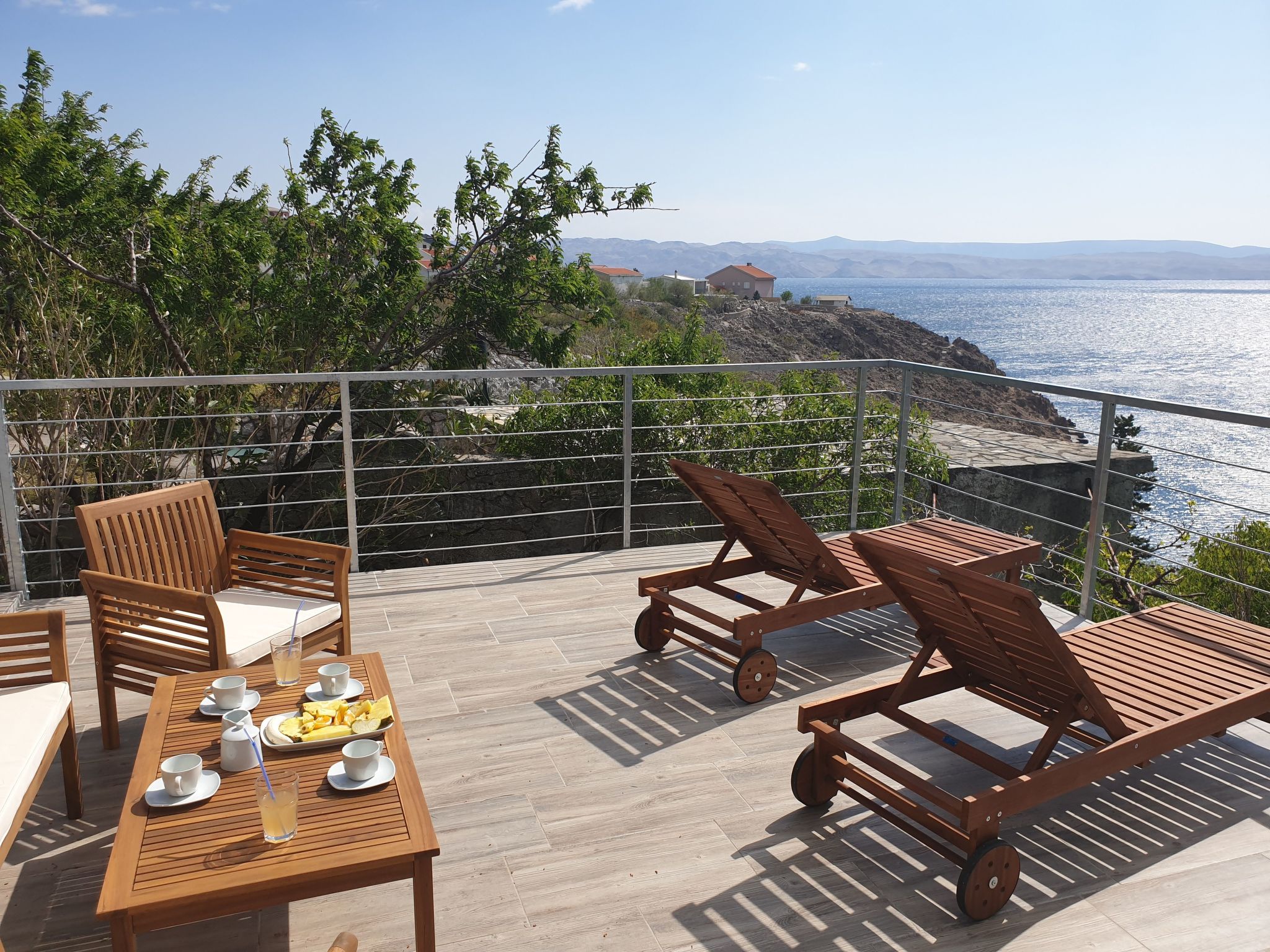 Wohnung in Cesarica mit Privater Terrasse-Draußen