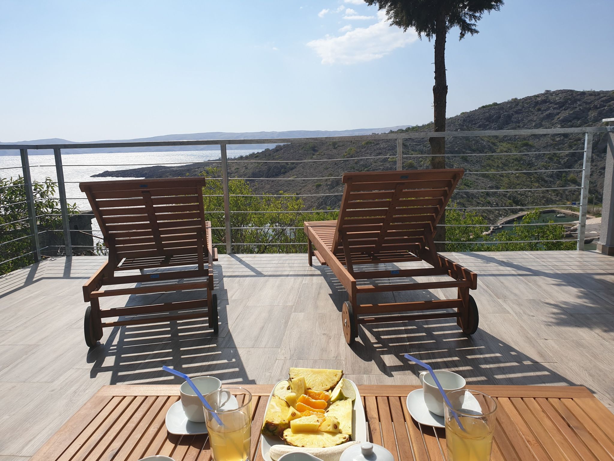 Wohnung in Cesarica mit Privater Terrasse-Draußen