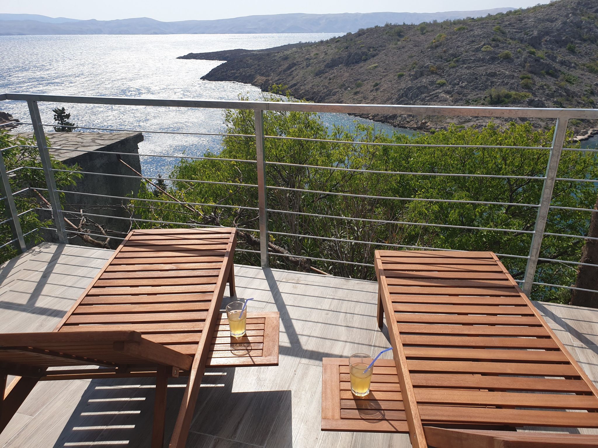 Wohnung in Cesarica mit Privater Terrasse-Draußen