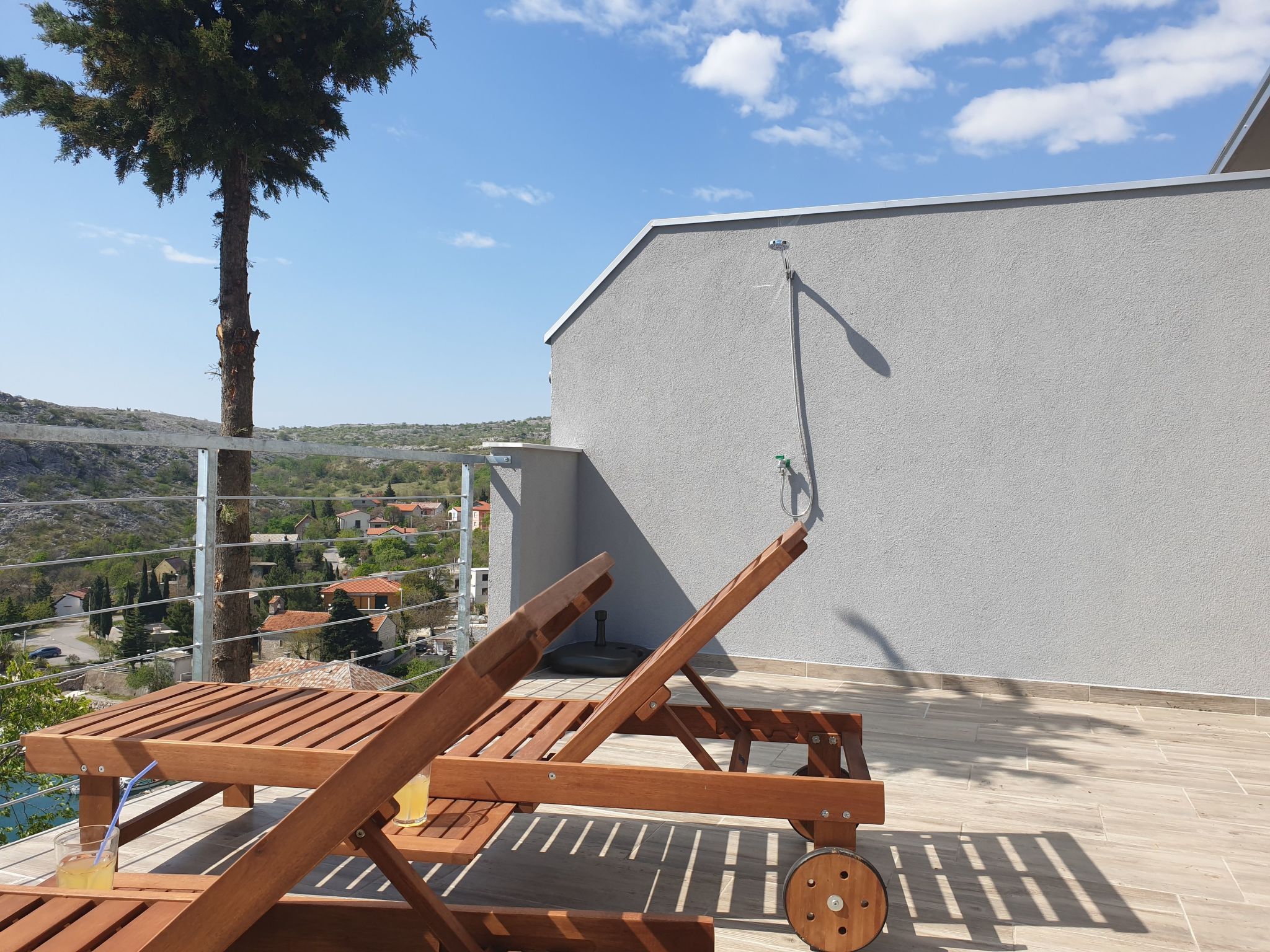 Wohnung in Cesarica mit Privater Terrasse-Image-tags.info