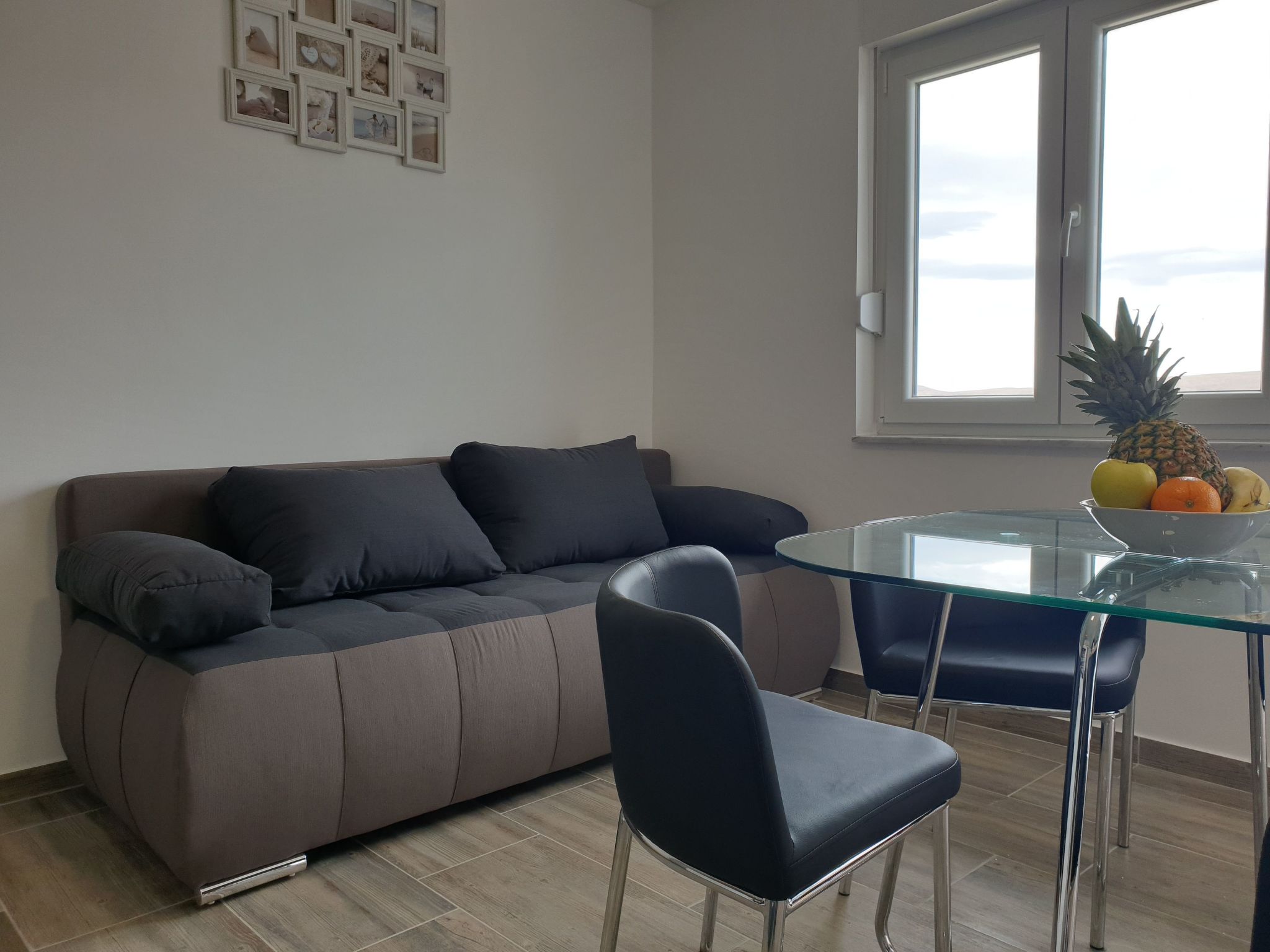Wohnung in Cesarica mit Privater Terrasse-Drinnen
