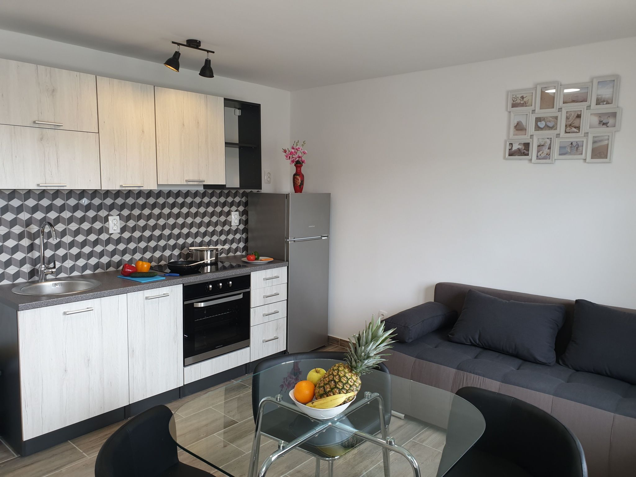 Wohnung in Cesarica mit Privater Terrasse-Drinnen