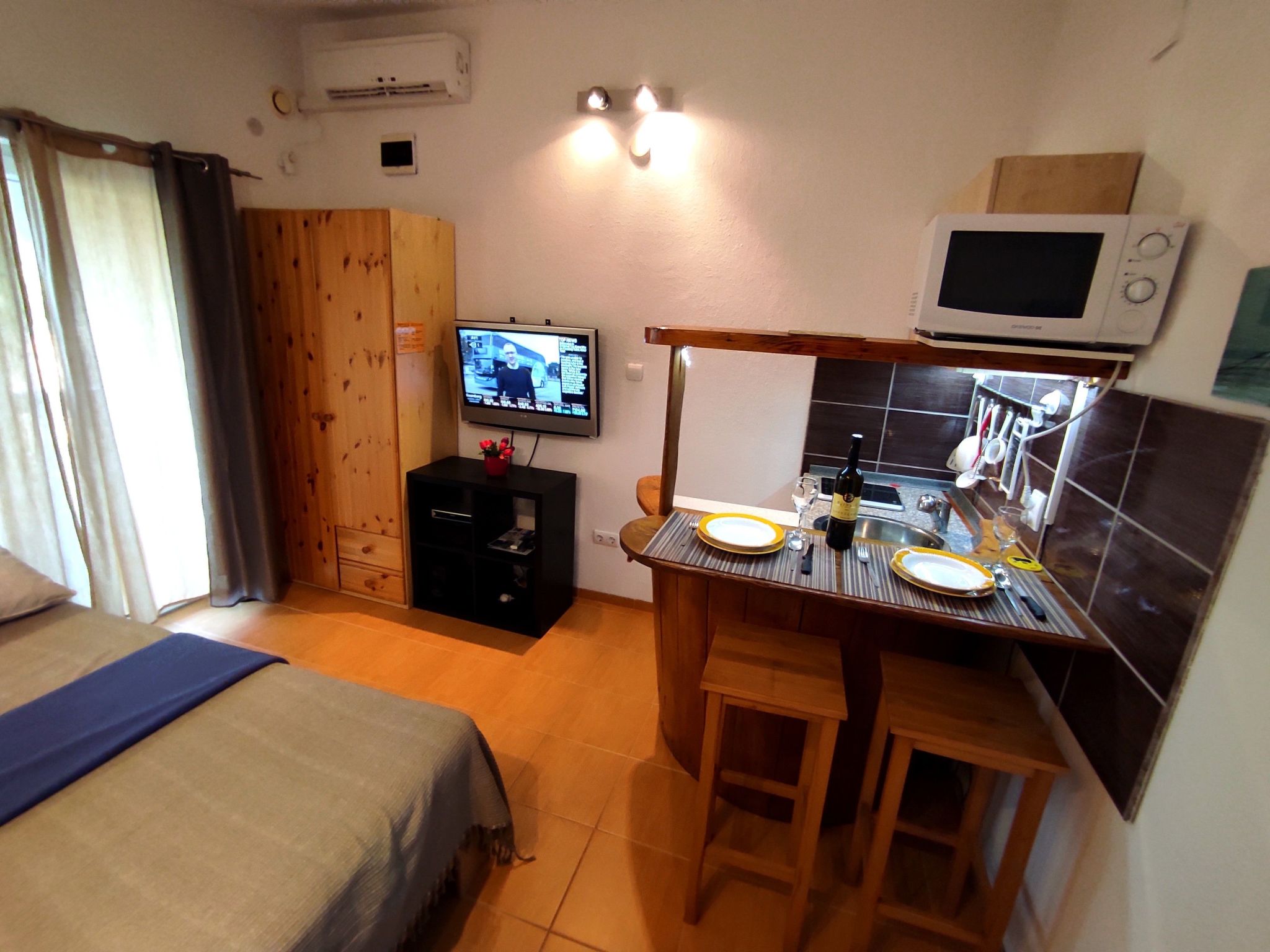 Studio für zwei Personen mit Balkon-Drinnen