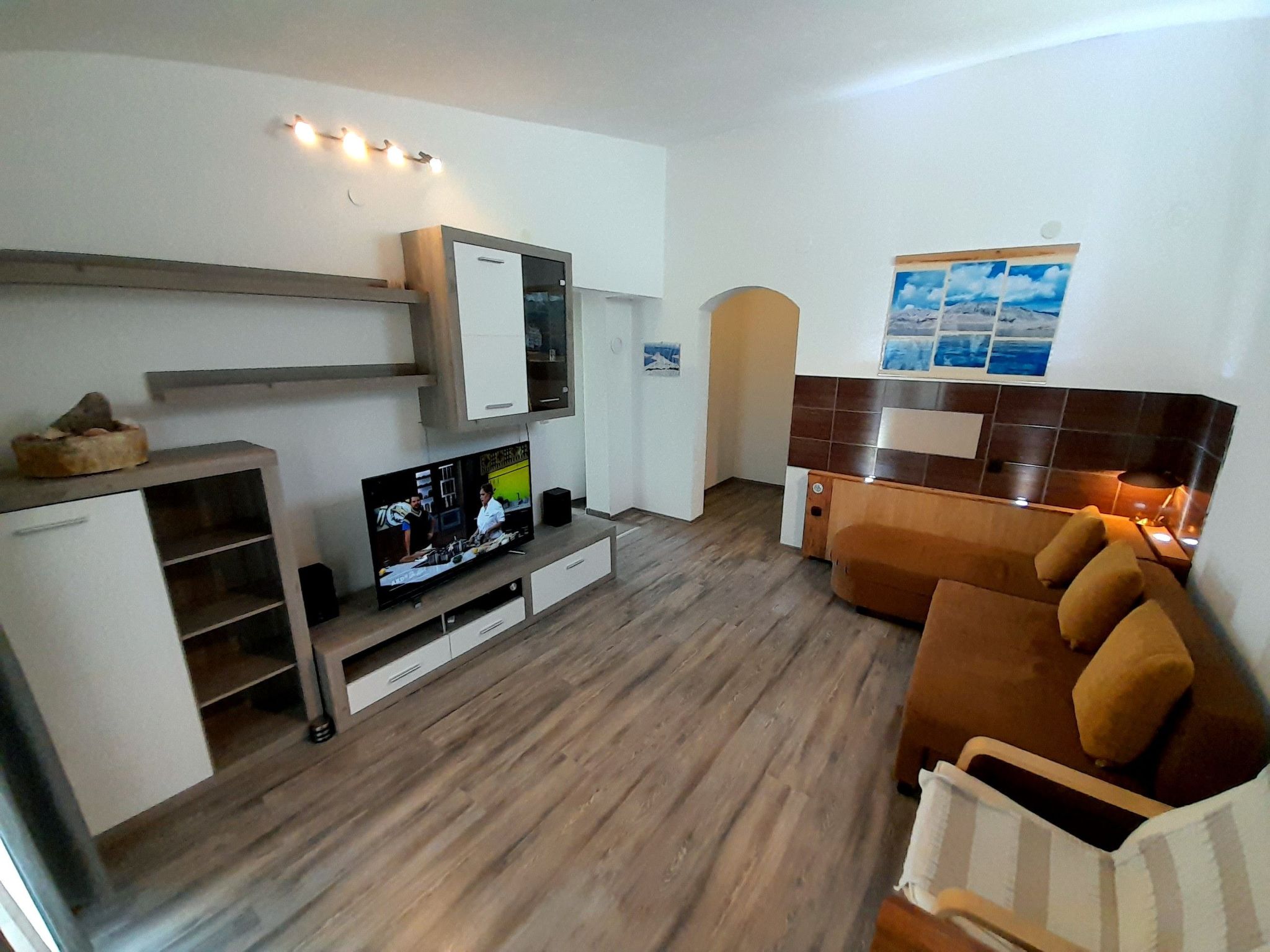 Mit zwei Terrassen für sechs Personen-Dedans