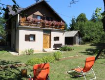mit Garten, Grill und Terrasse