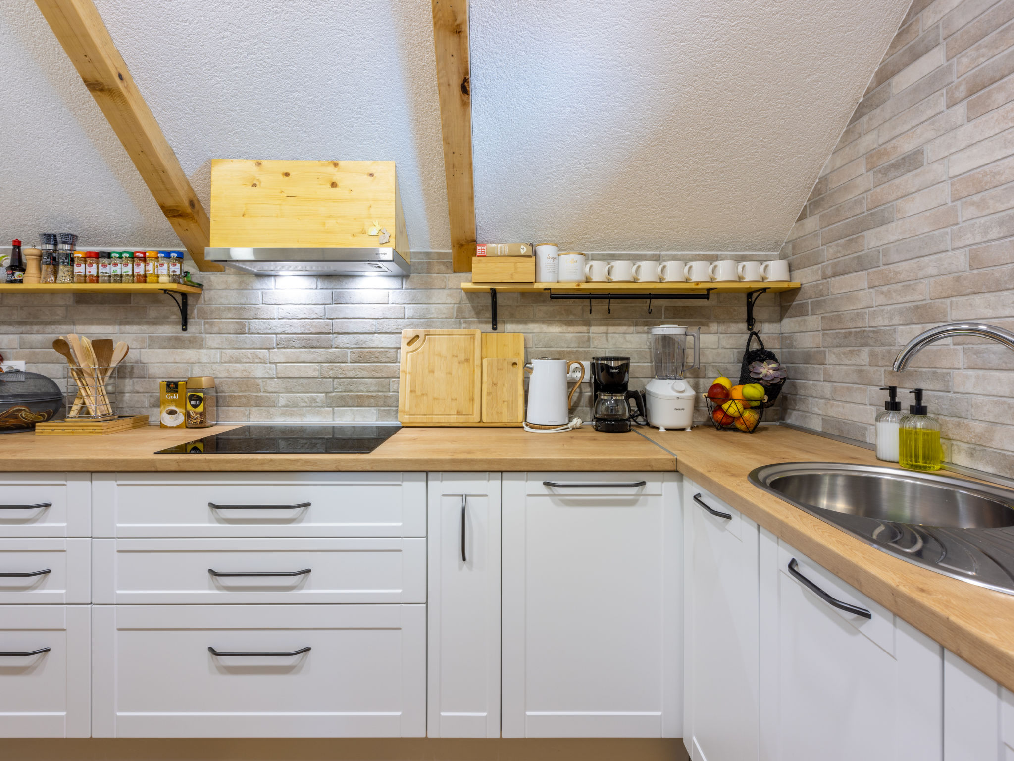 House Mali Medo - Binnen