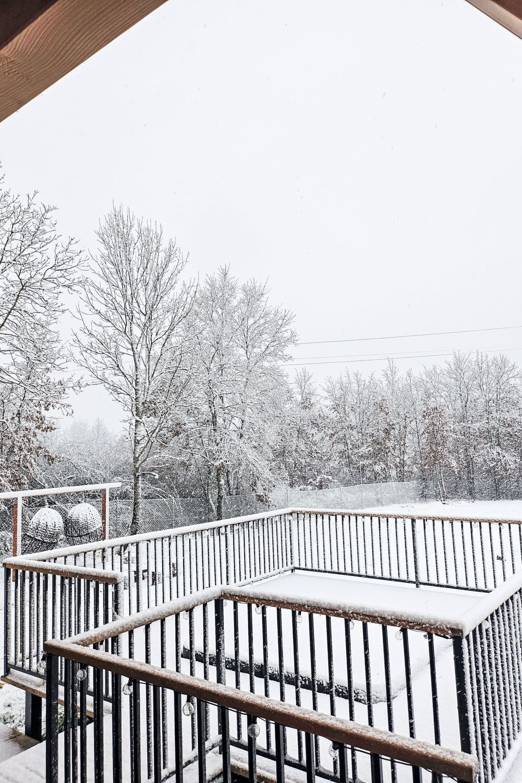 Tomina Koliba Lika-Buiten