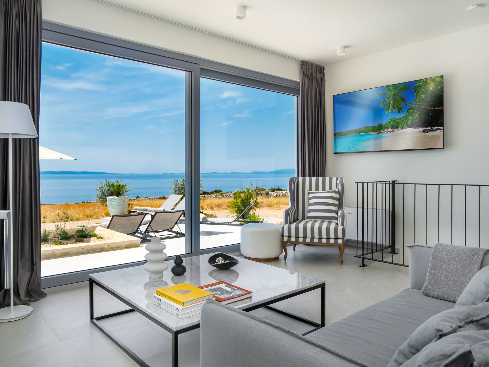 5* Luxury Seaview Villa Plant 3 with pool - Dedans