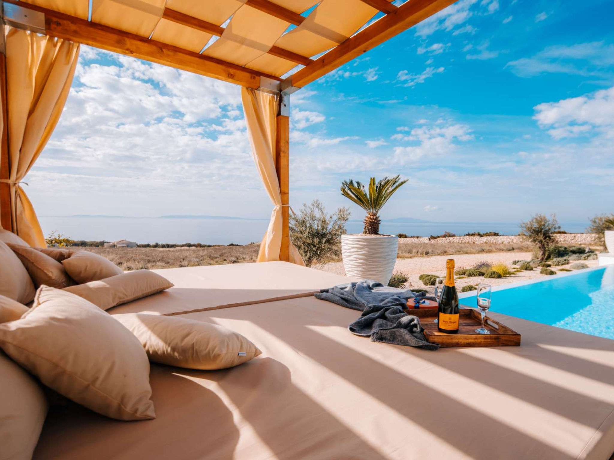 5* Luxury Seaview Villa Plant 2 with pool