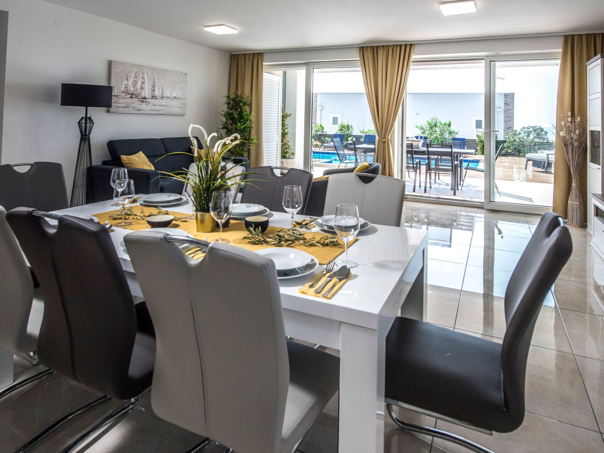 Luxusvillen Anita mit privatem Pool A6-Image-tags.info