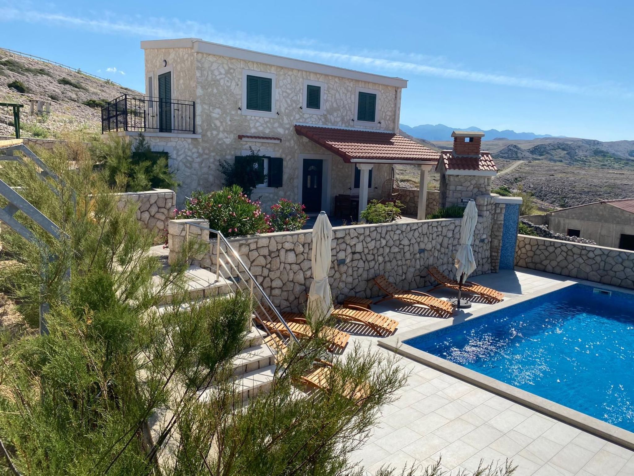 Villa Dražica mit beheiztem Pool - ruhige Lage-Drinnen