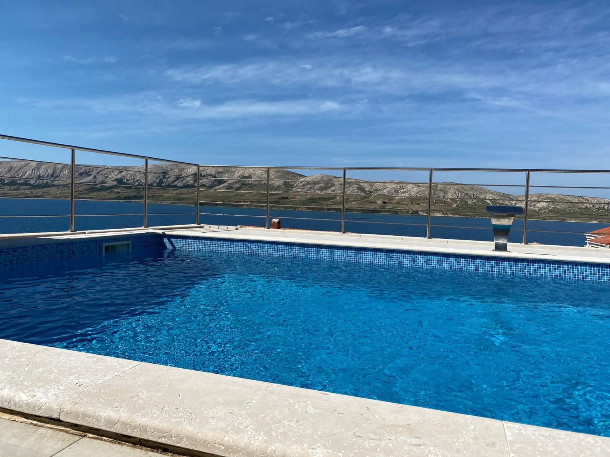 Villa Dražica mit beheiztem Pool - ruhige Lage-Drinnen