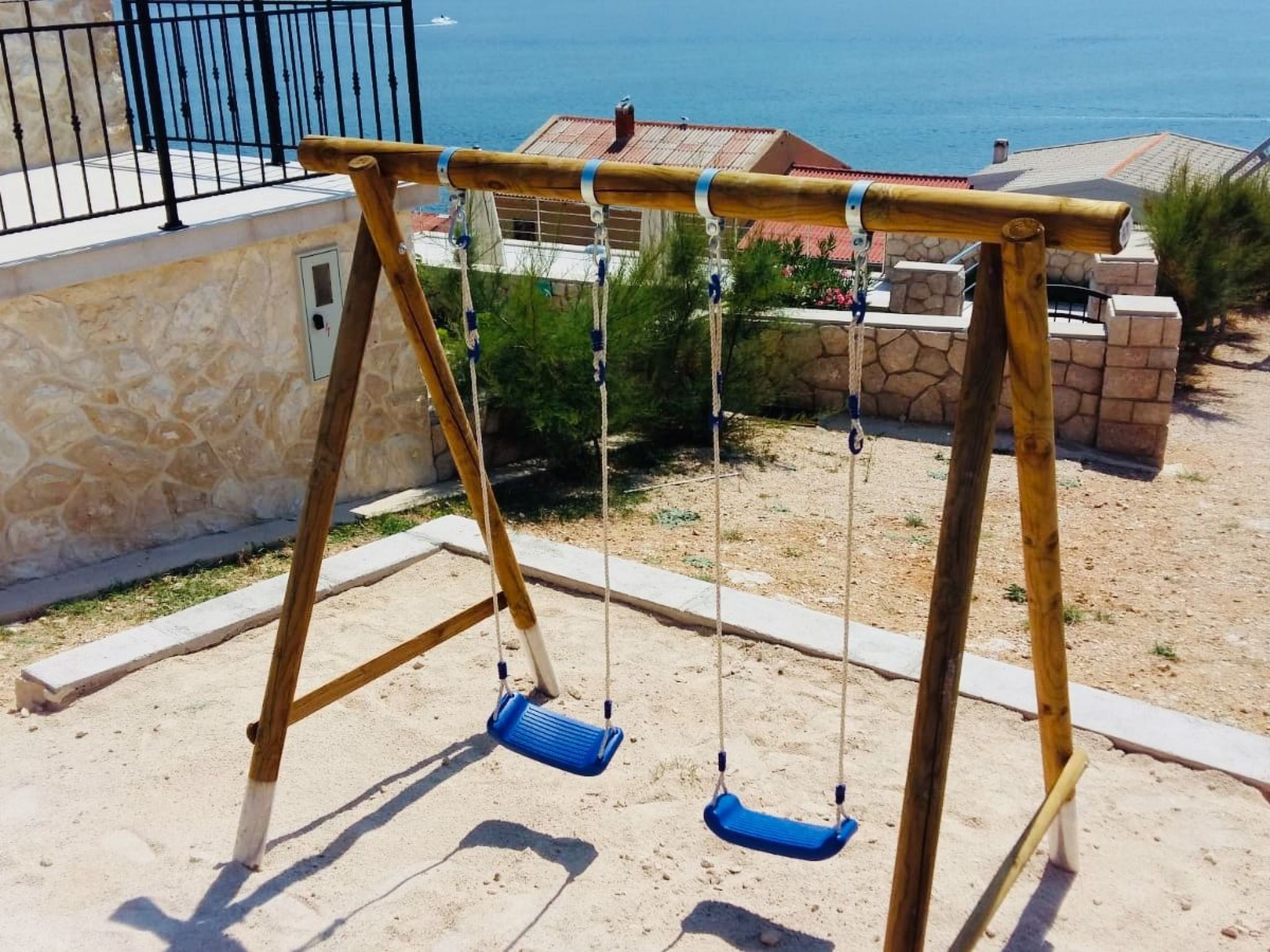 Villa Dražica mit beheiztem Pool - ruhige Lage-Drinnen