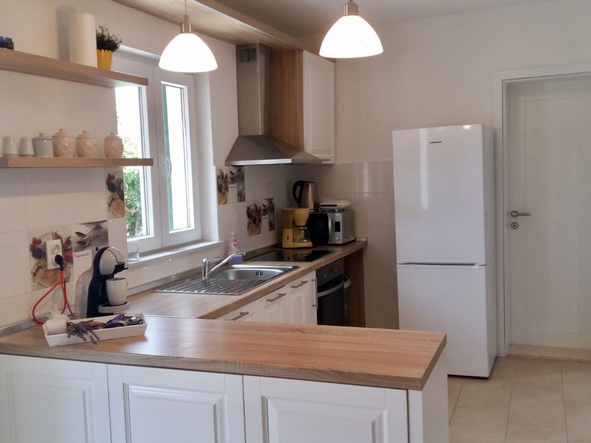 Villa Dražica mit beheiztem Pool - ruhige Lage-Drinnen