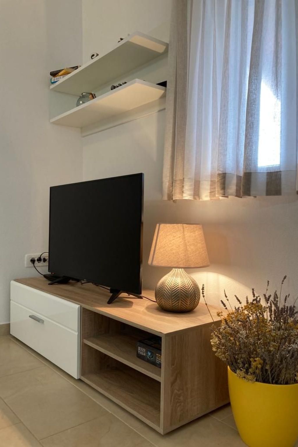 Villa Dražica mit beheiztem Pool - ruhige Lage-Drinnen