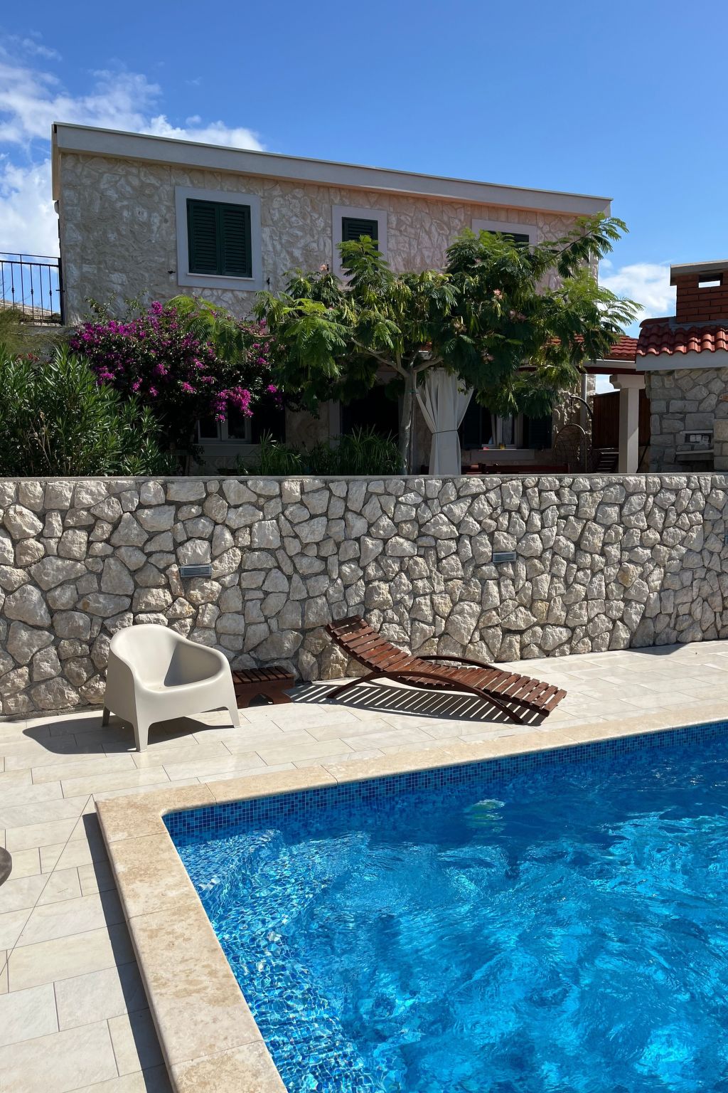 Villa Dražica mit beheiztem Pool - ruhige Lage-Drinnen