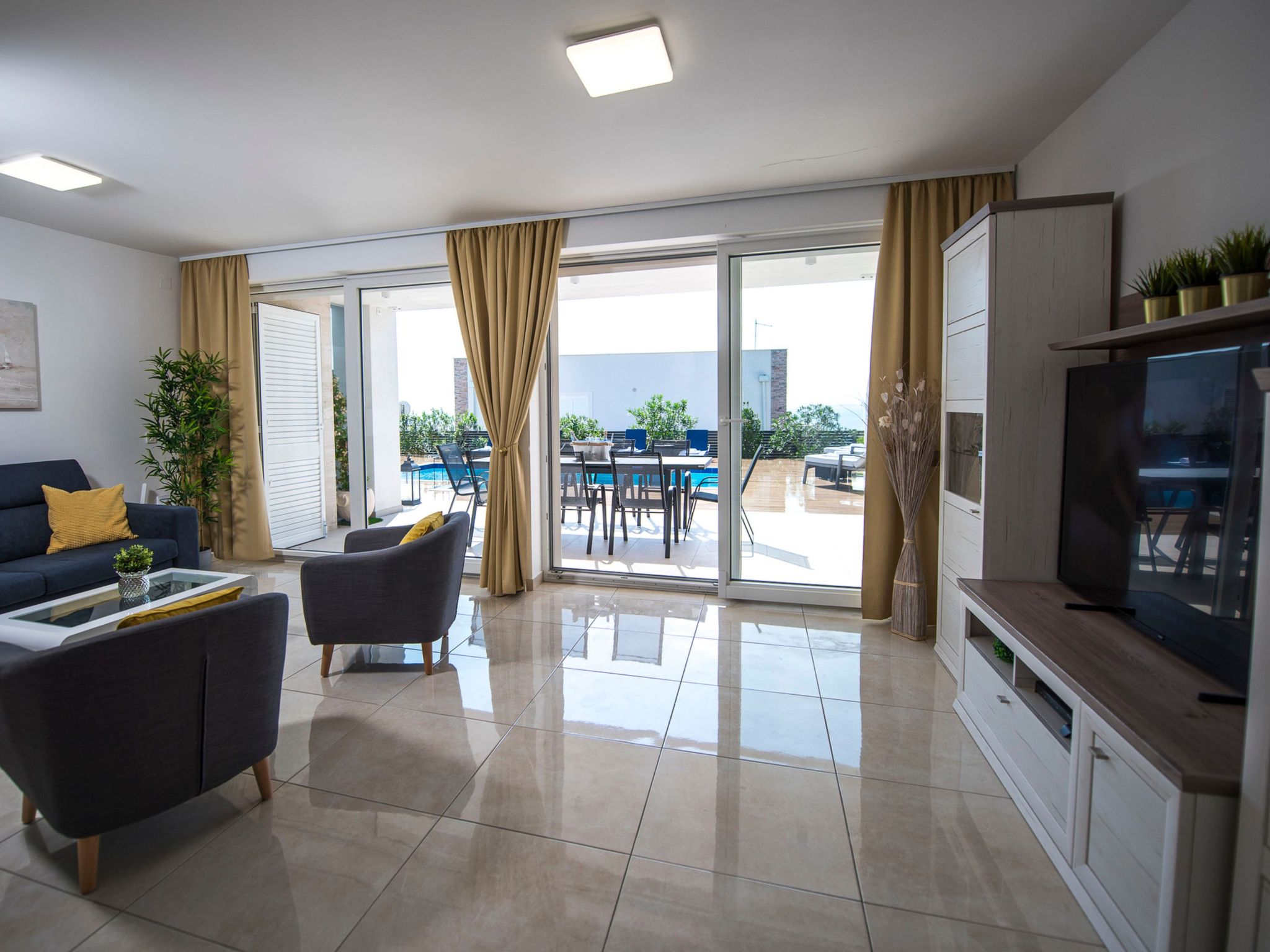 Luxuriöse Villen Royal II-Image-tags.info