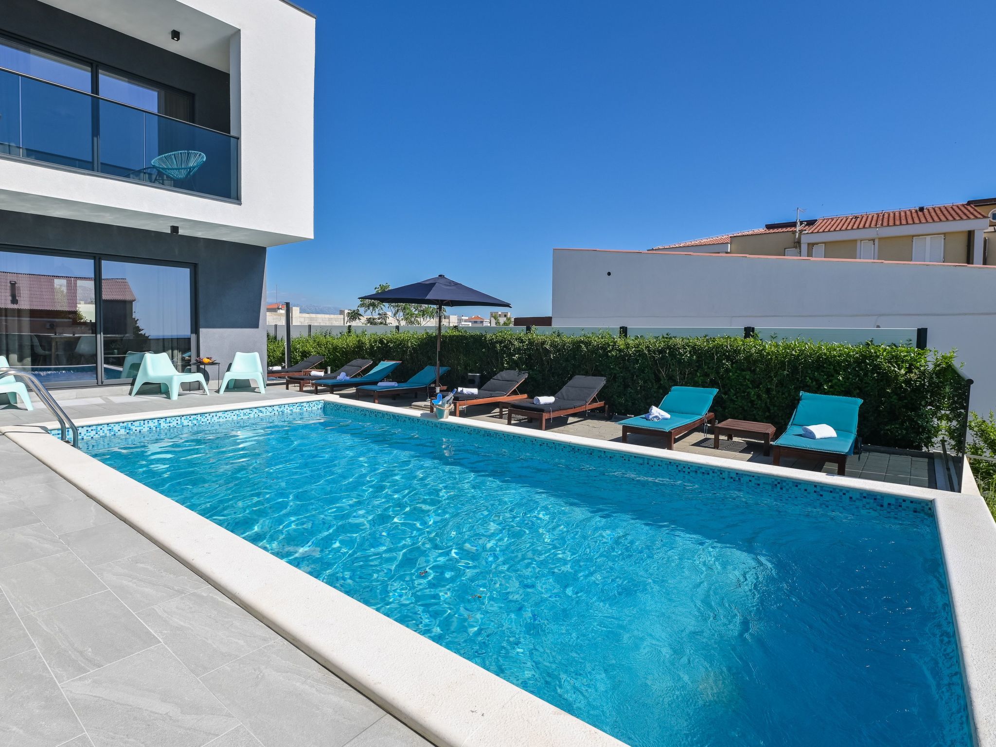 Mit Privatpool für 16 Personen ca. 160 m&sup2; in Novalja, Adriaküste Kroatien-Image-tags.info