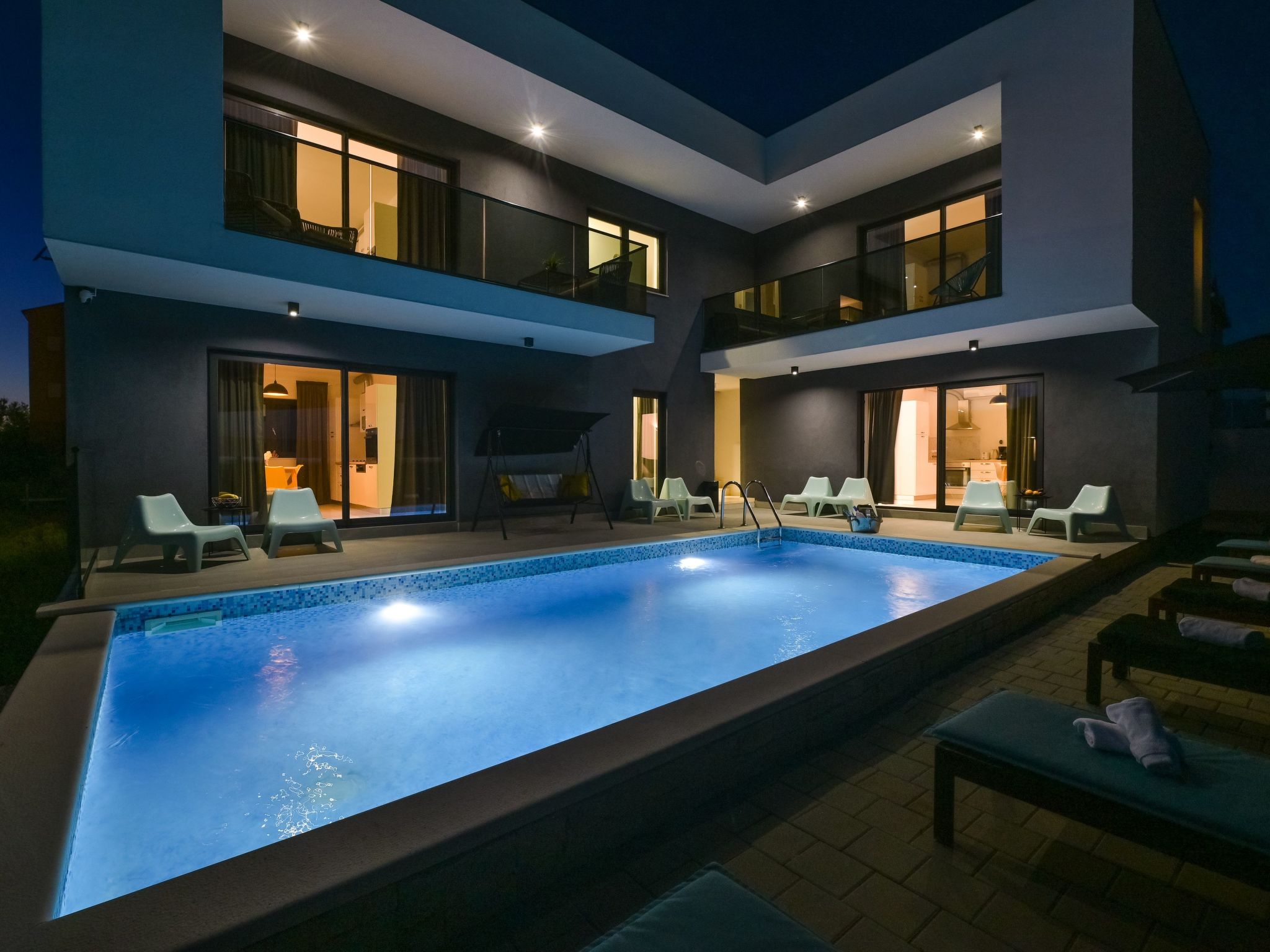 Mit Privatpool für 16 Personen ca. 160 m&sup2; in Novalja, Adriaküste Kroatien-Image-tags.info