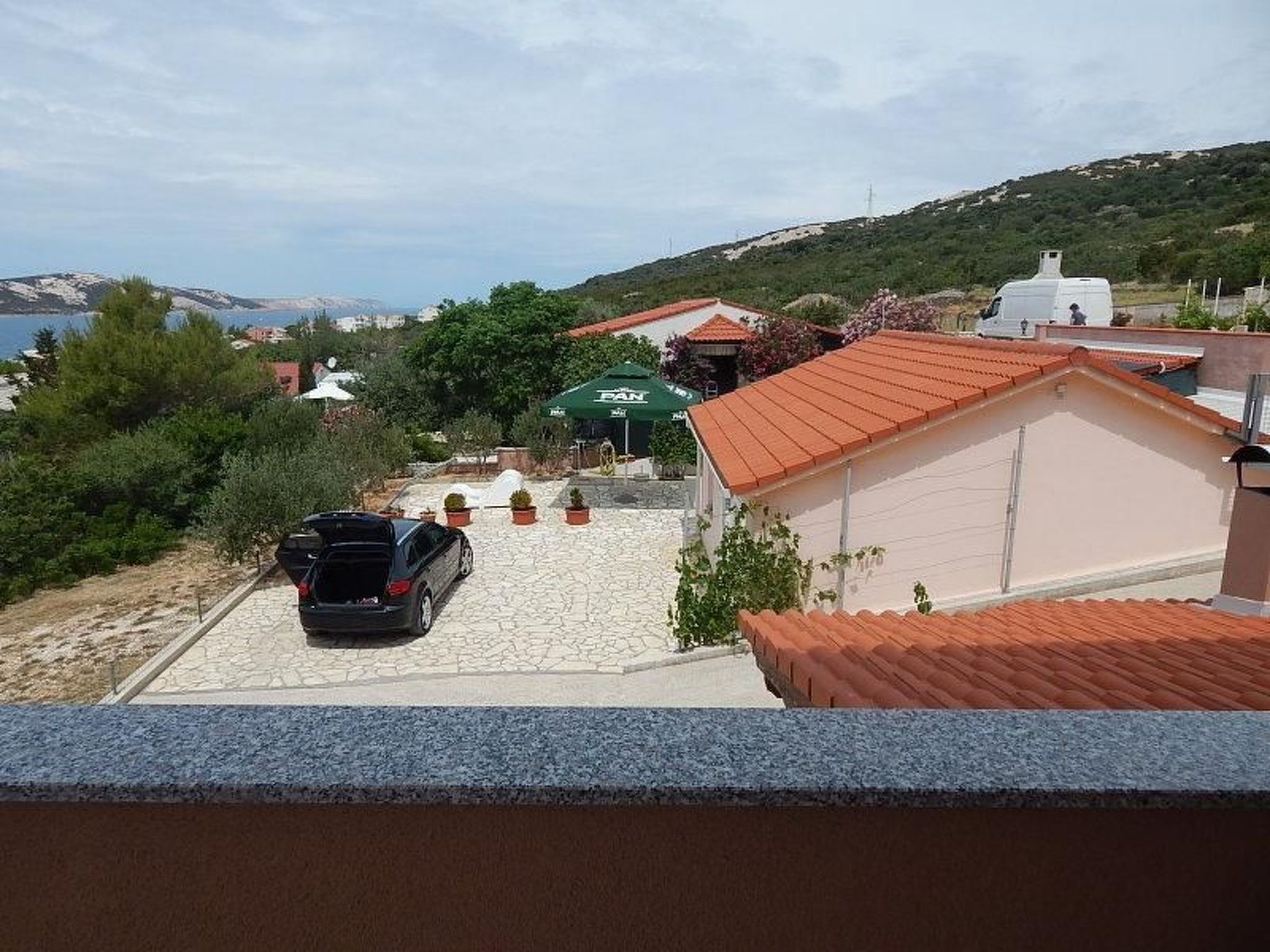 Appartement mit Balkon-Outside