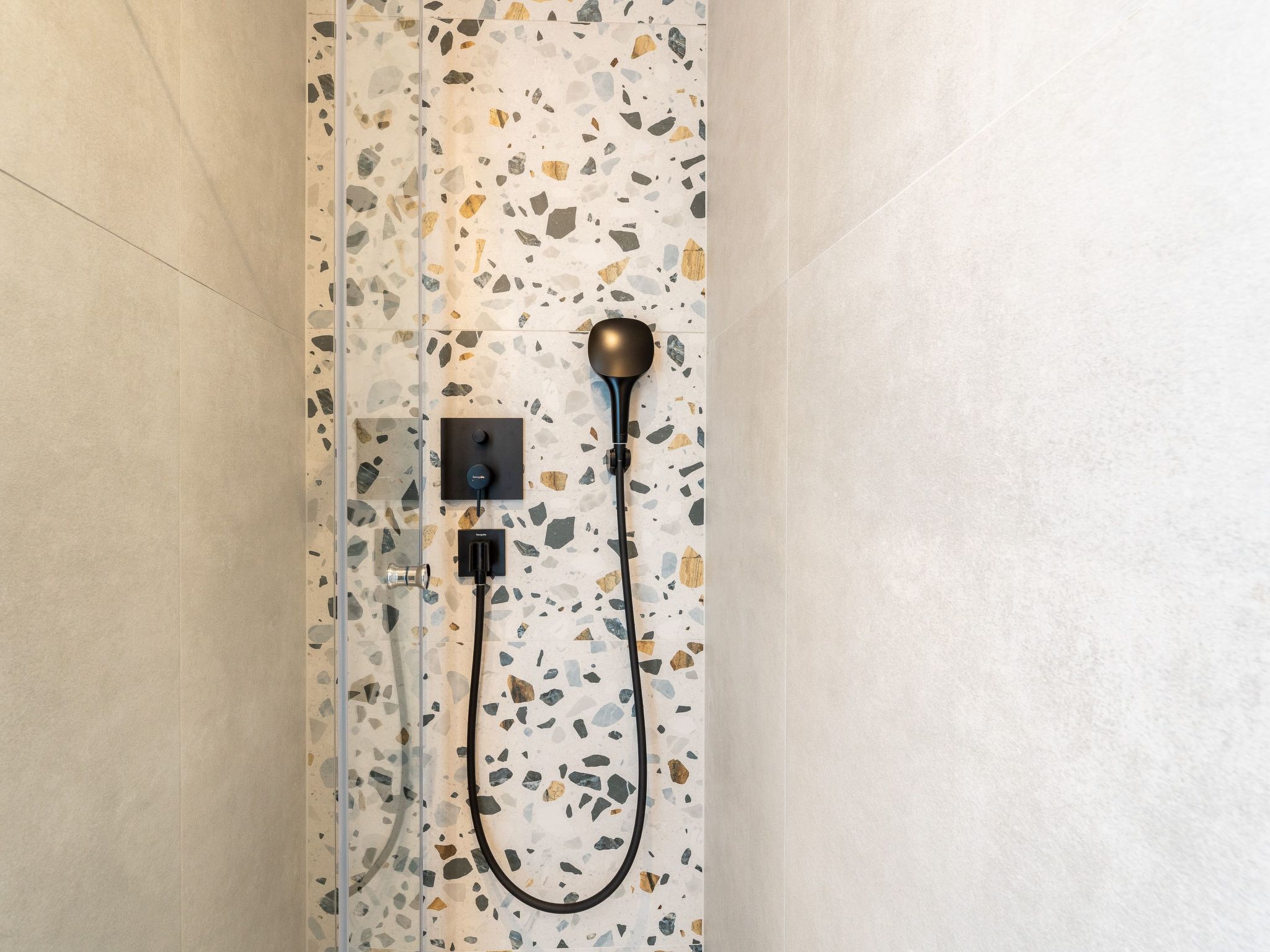 Vier-Schlafzimmer-Wohnung Dantela mit Tauchbecken