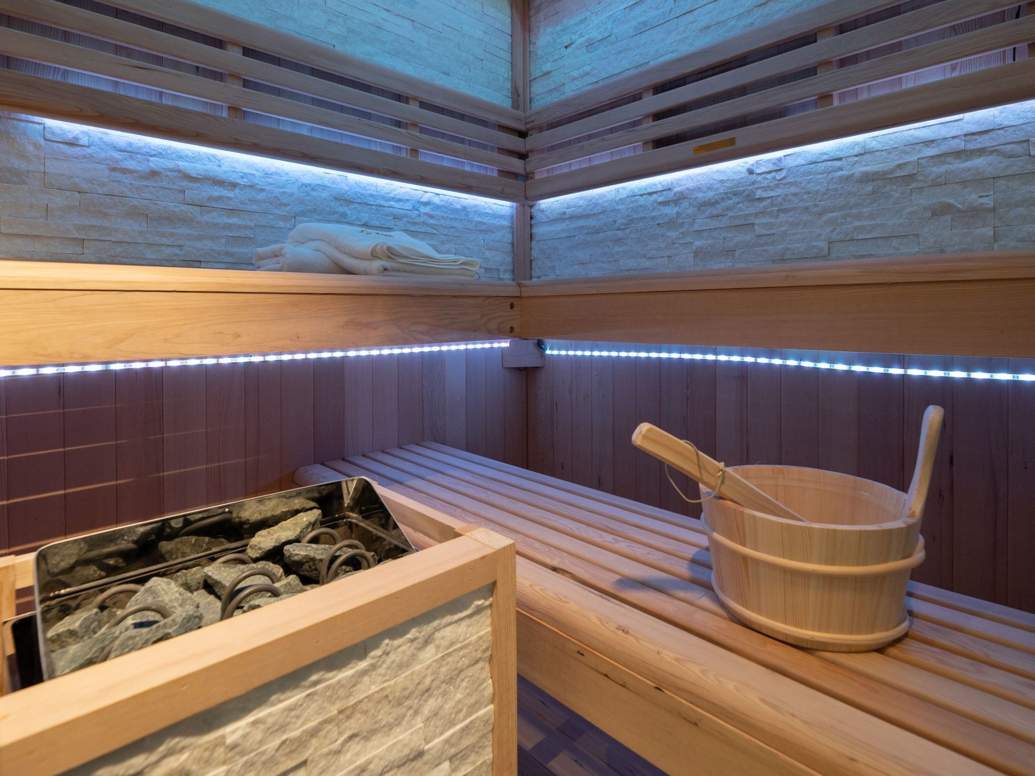 Luxusvilla Travera mit privatem Pool und Jacuzzi-Image-tags.info