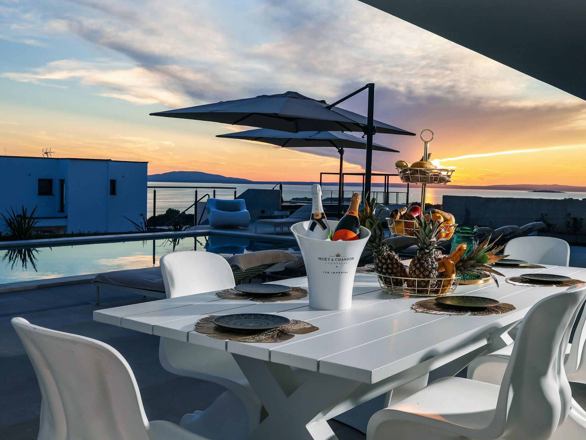 Luxuriöse Villa 360 - privater beheizter Pool-Image-tags.info