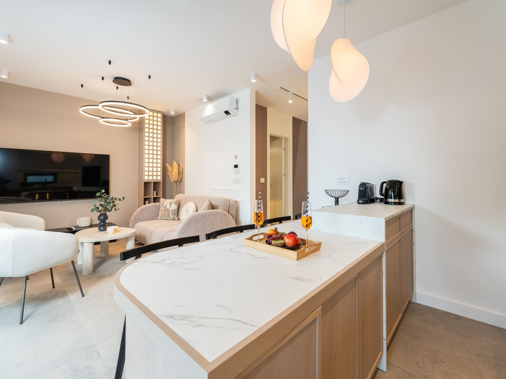 Zwei-Schlafzimmer-Wohnung Dantela mit privatem Pool-Binnen