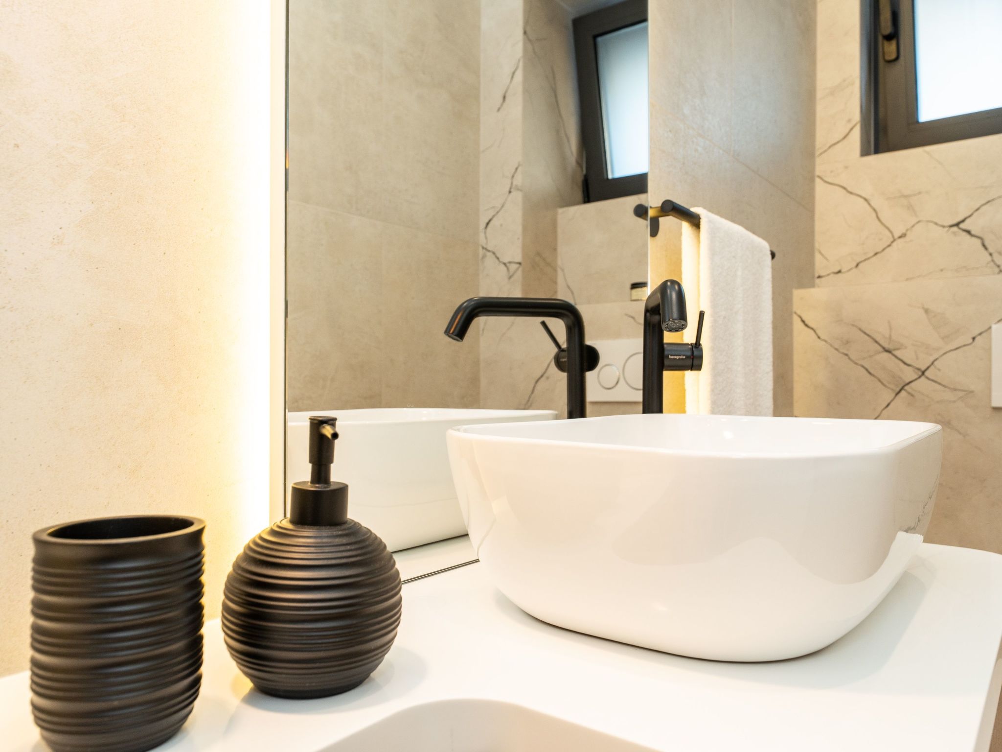 Zwei-Schlafzimmer-Wohnung Dantela mit privatem Pool-Binnen