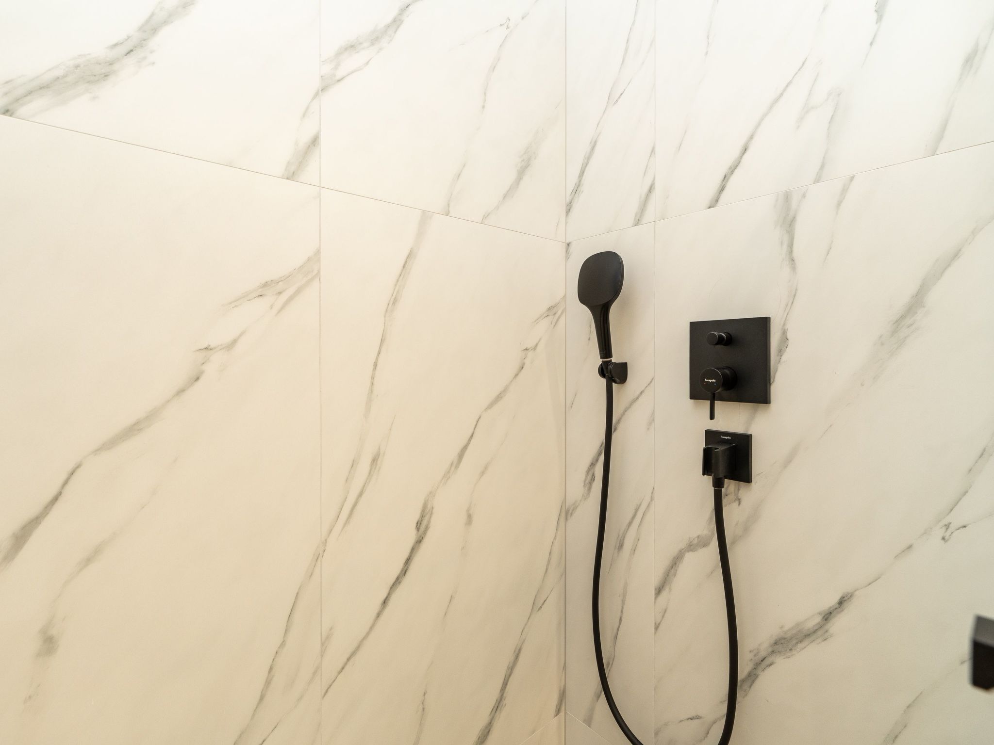 Zwei-Schlafzimmer-Wohnung Dantela mit privatem Pool-Binnen