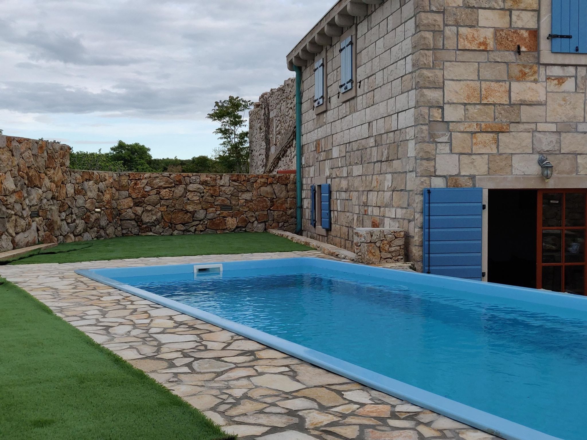 In Novalja mit Privatem Pool-Binnen