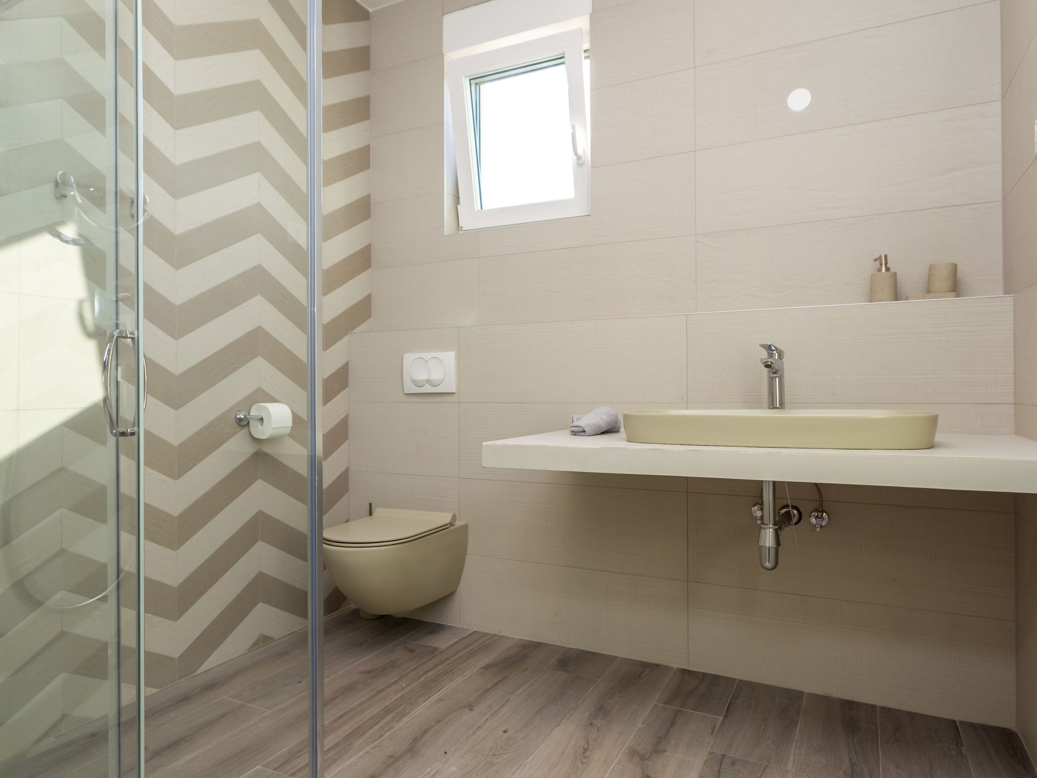 Villa Sara-Image-tags.info