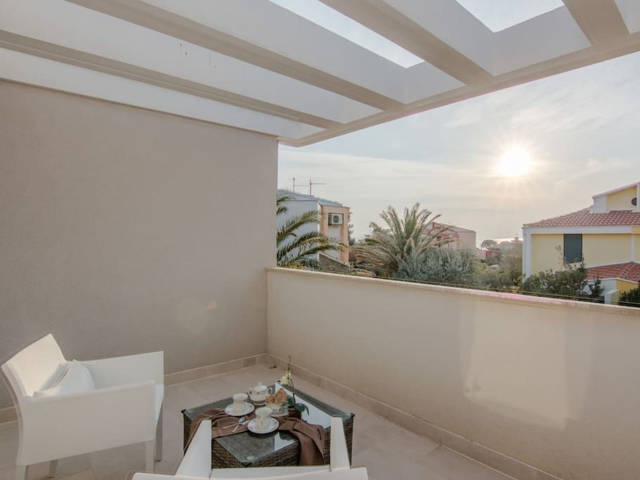 Luxuriöse Villa White Rose mit Pool in der Nähe von Zrče Beach-Image-tags.info