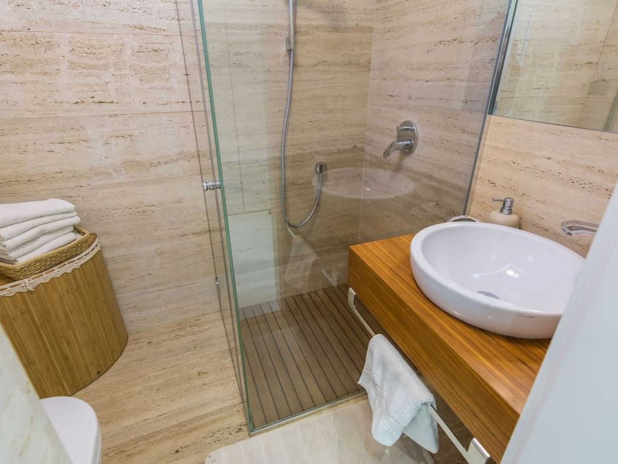 Luxuriöse Villa White Rose mit Pool in der Nähe von Zrče Beach-Image-tags.info