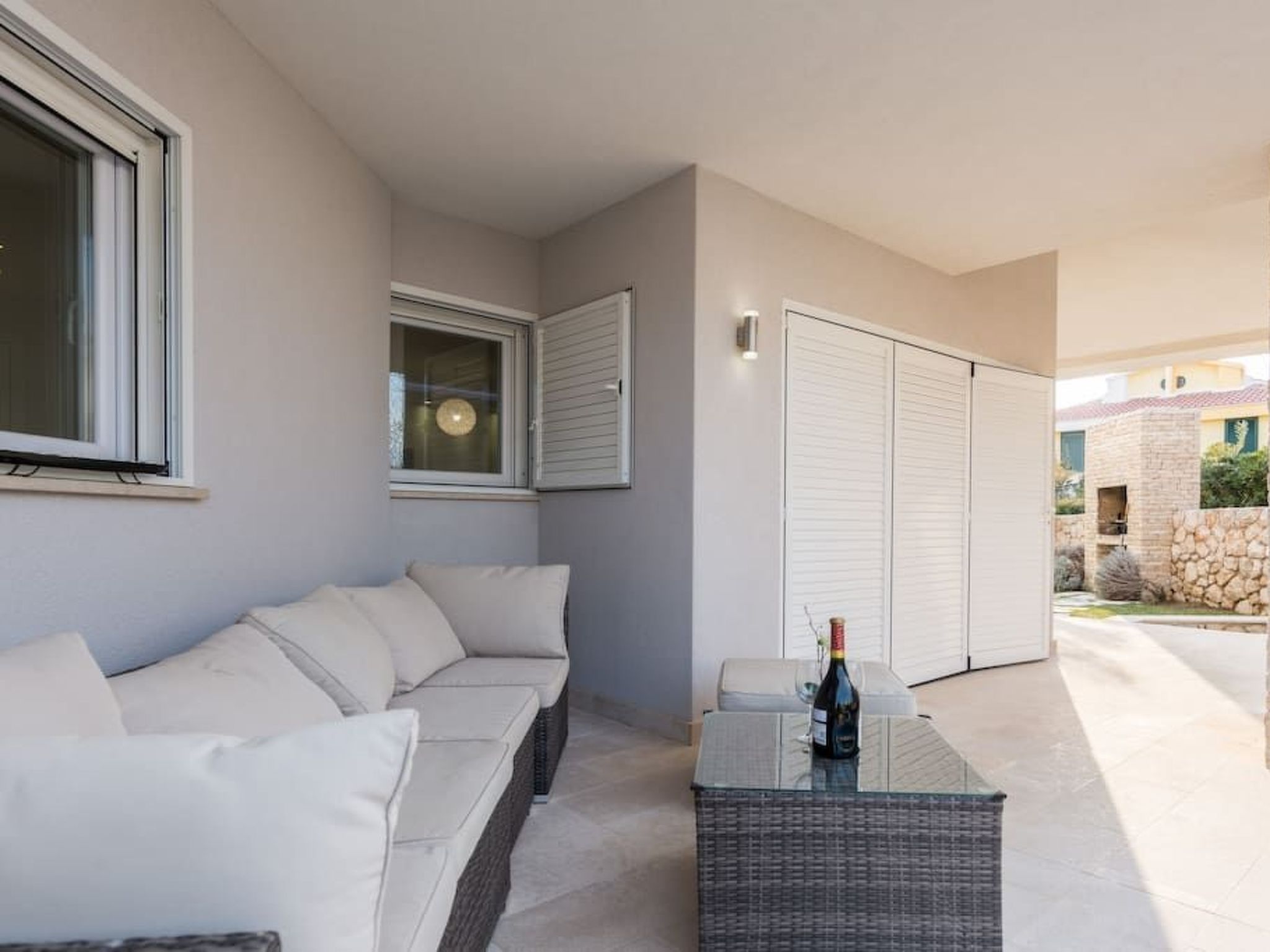 Luxuriöse Villa White Rose mit Pool in der Nähe von Zrče Beach-Image-tags.info