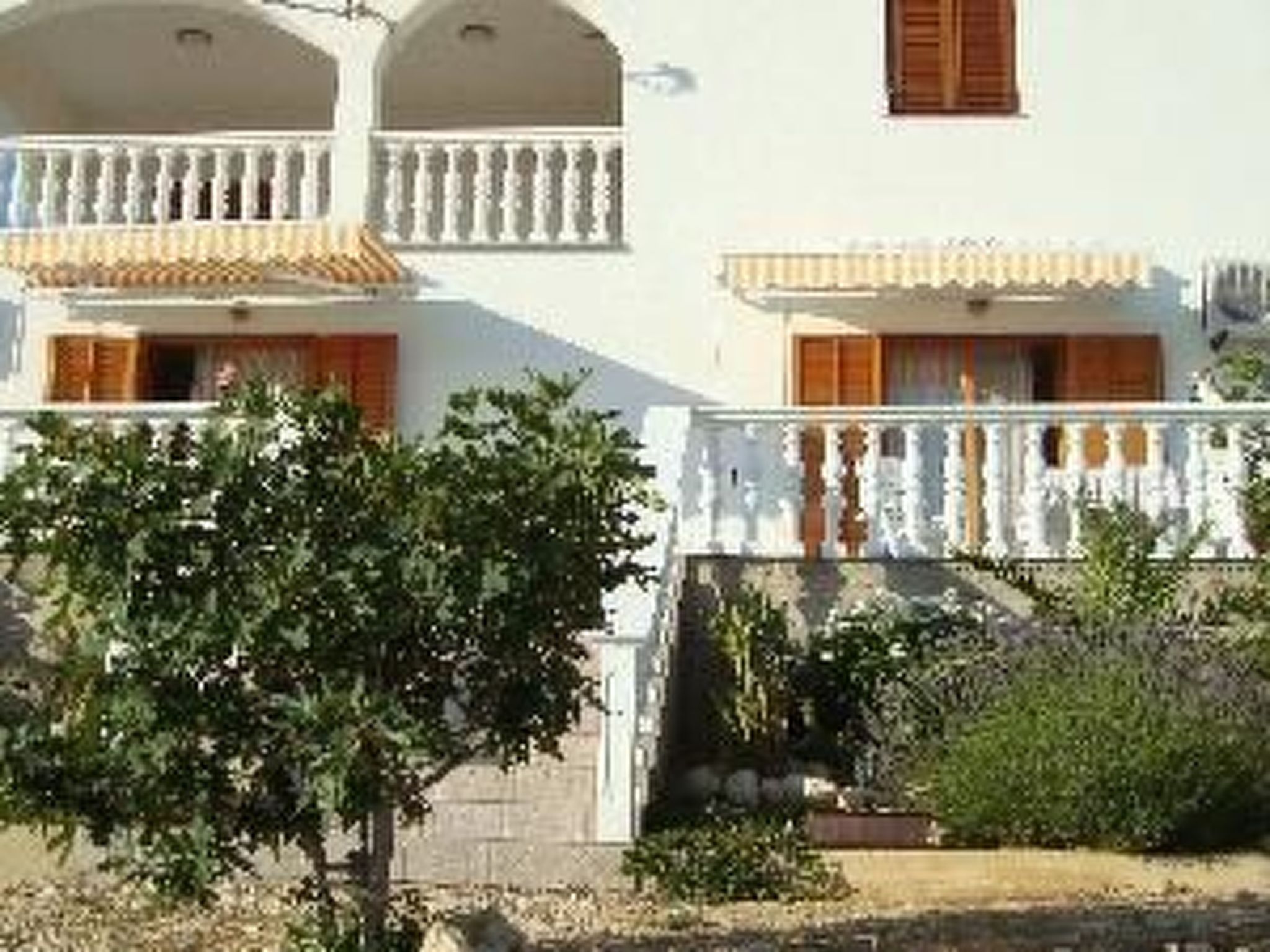 Mit Blick auf das Wasser-Dehors