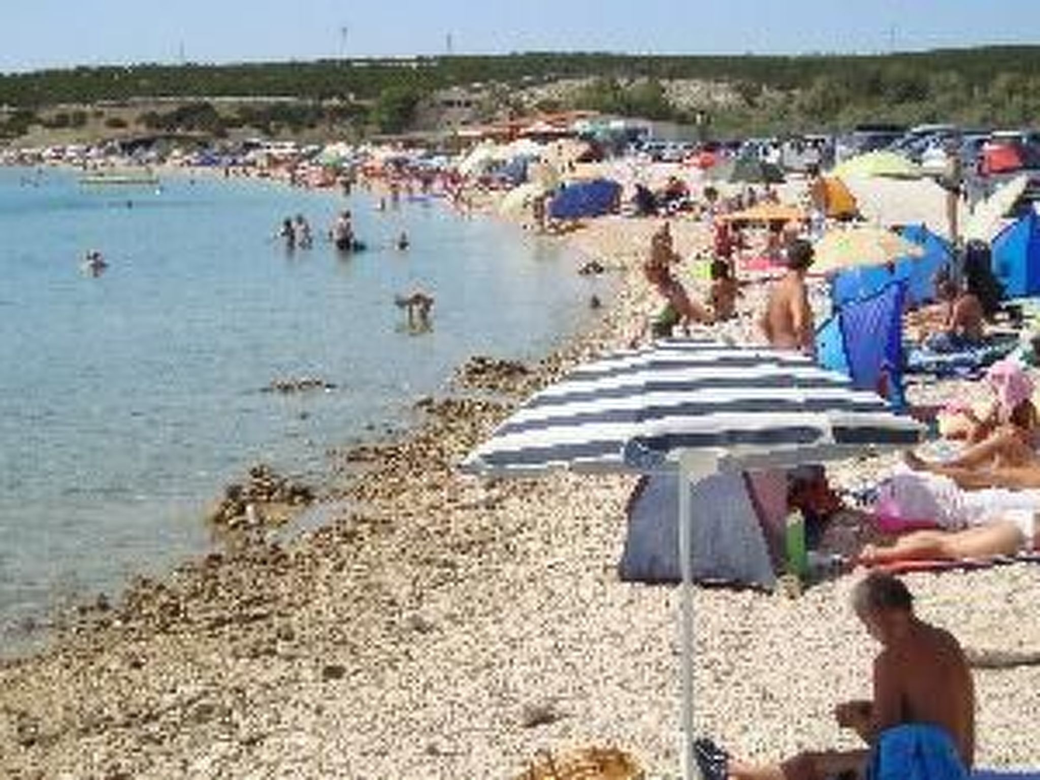 Mit Blick auf das Wasser-Dehors