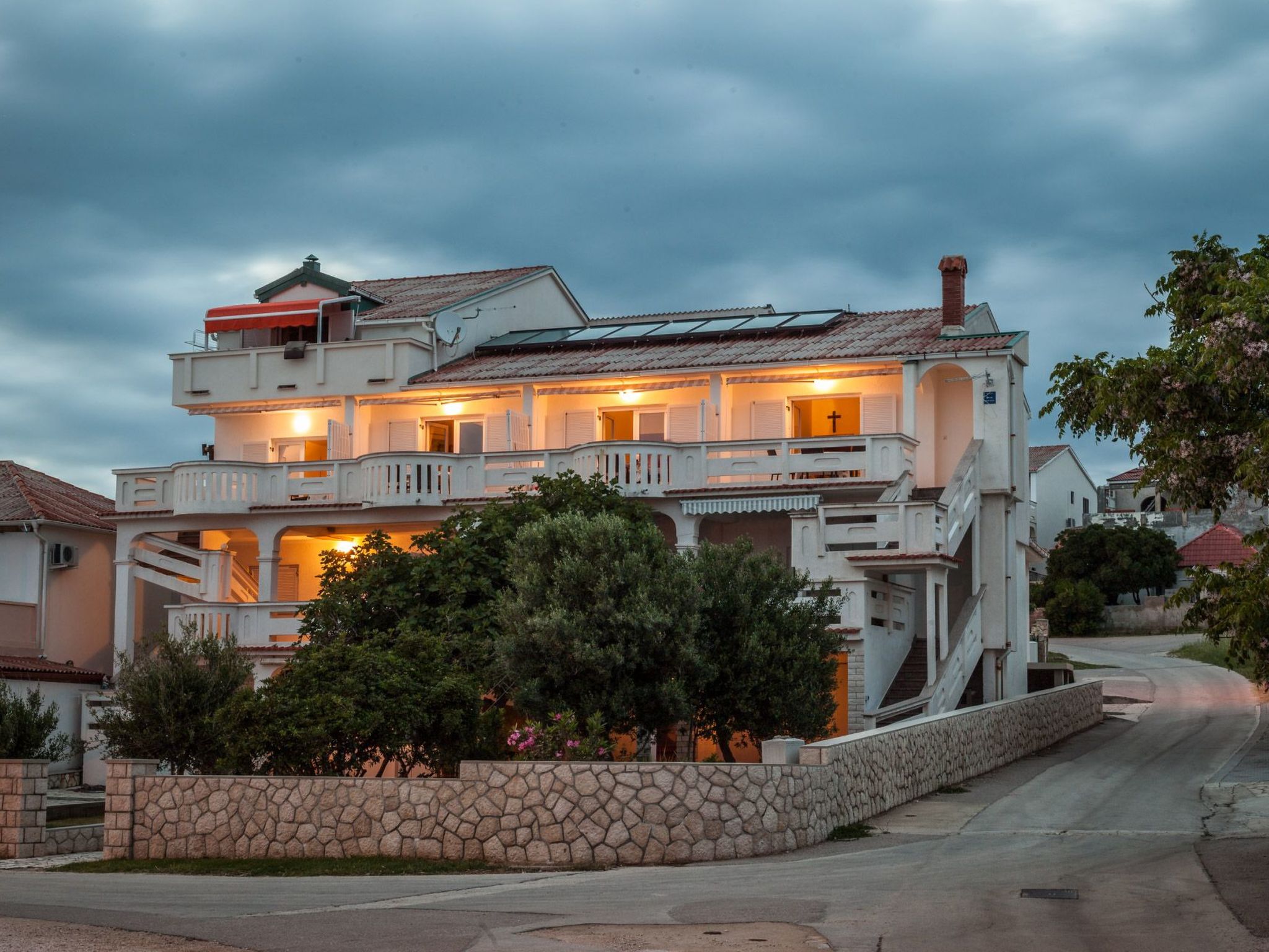 Ferienhaus in Pag/Zubovici (Kroatien) und 1 Hund erlaubt