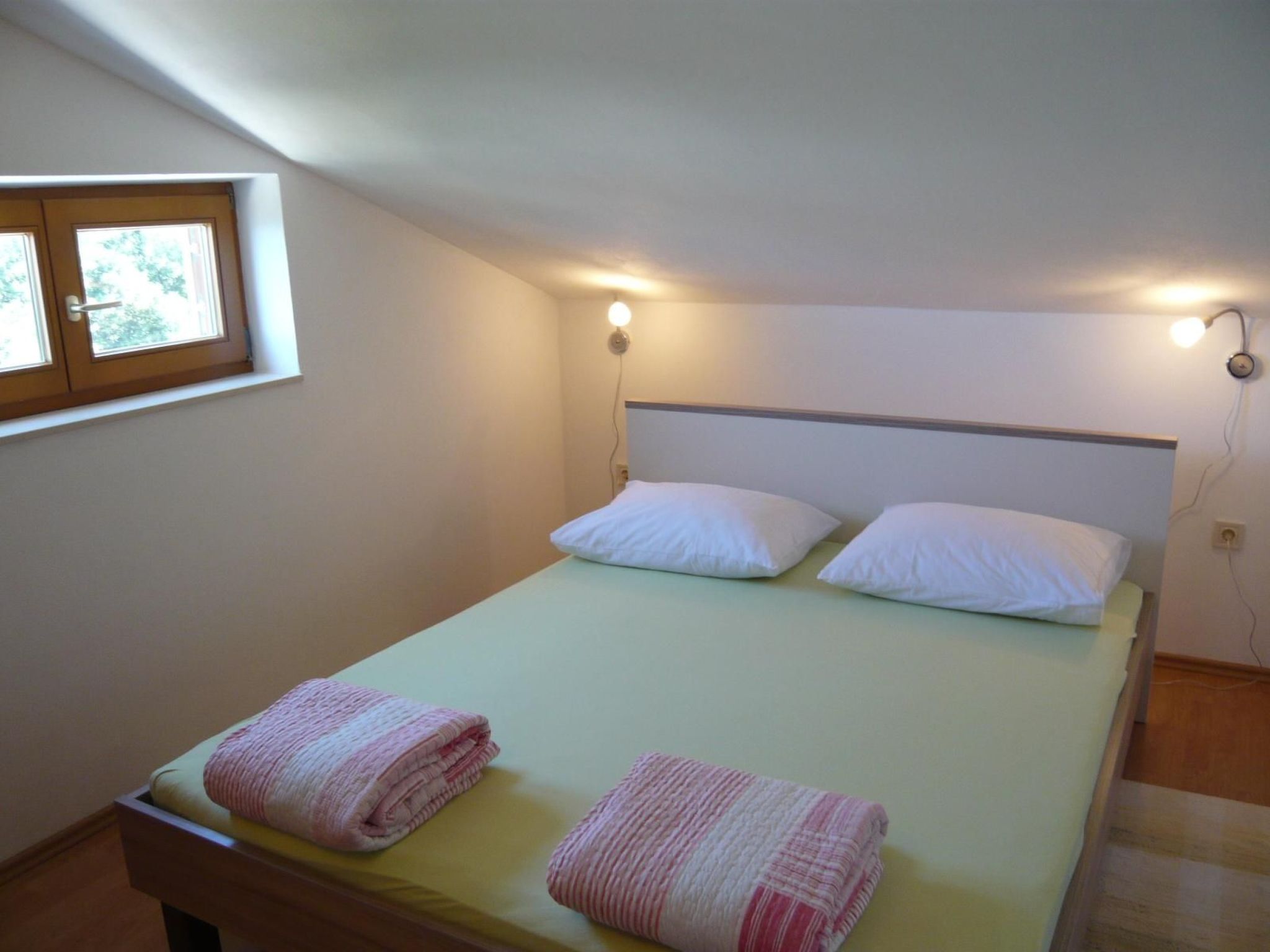 Mia Mandre für vier Personen-Image-tags.info